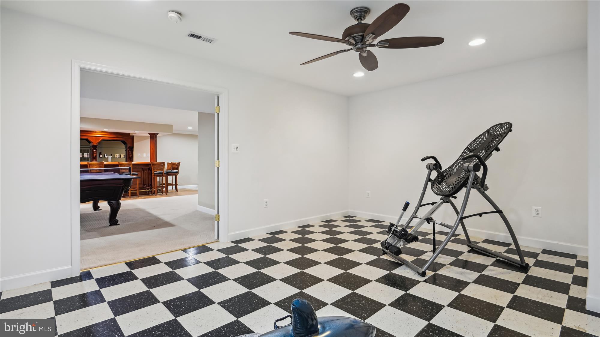 SUZANNE'S WAY - Residential