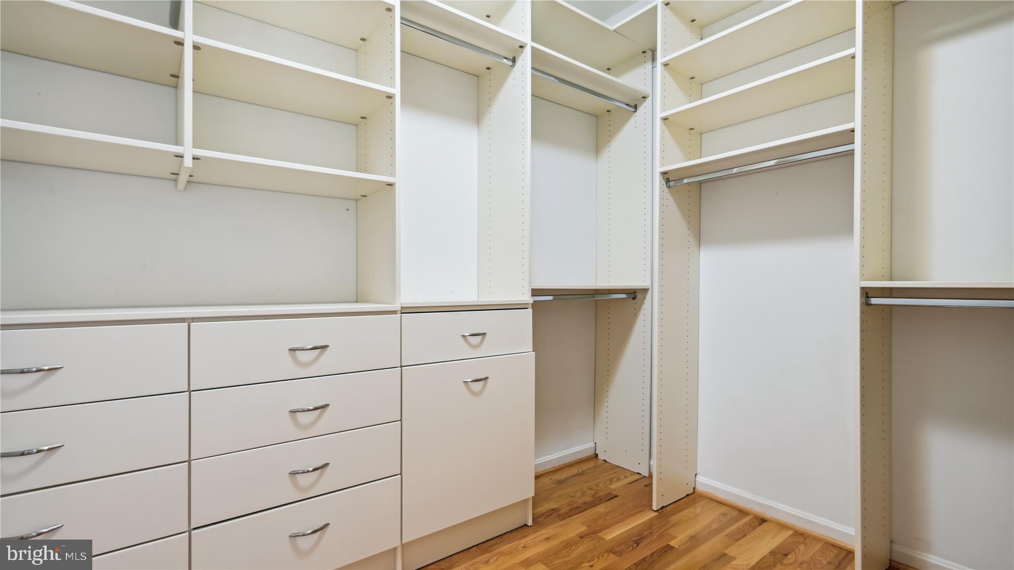 SUZANNE'S WAY - Residential