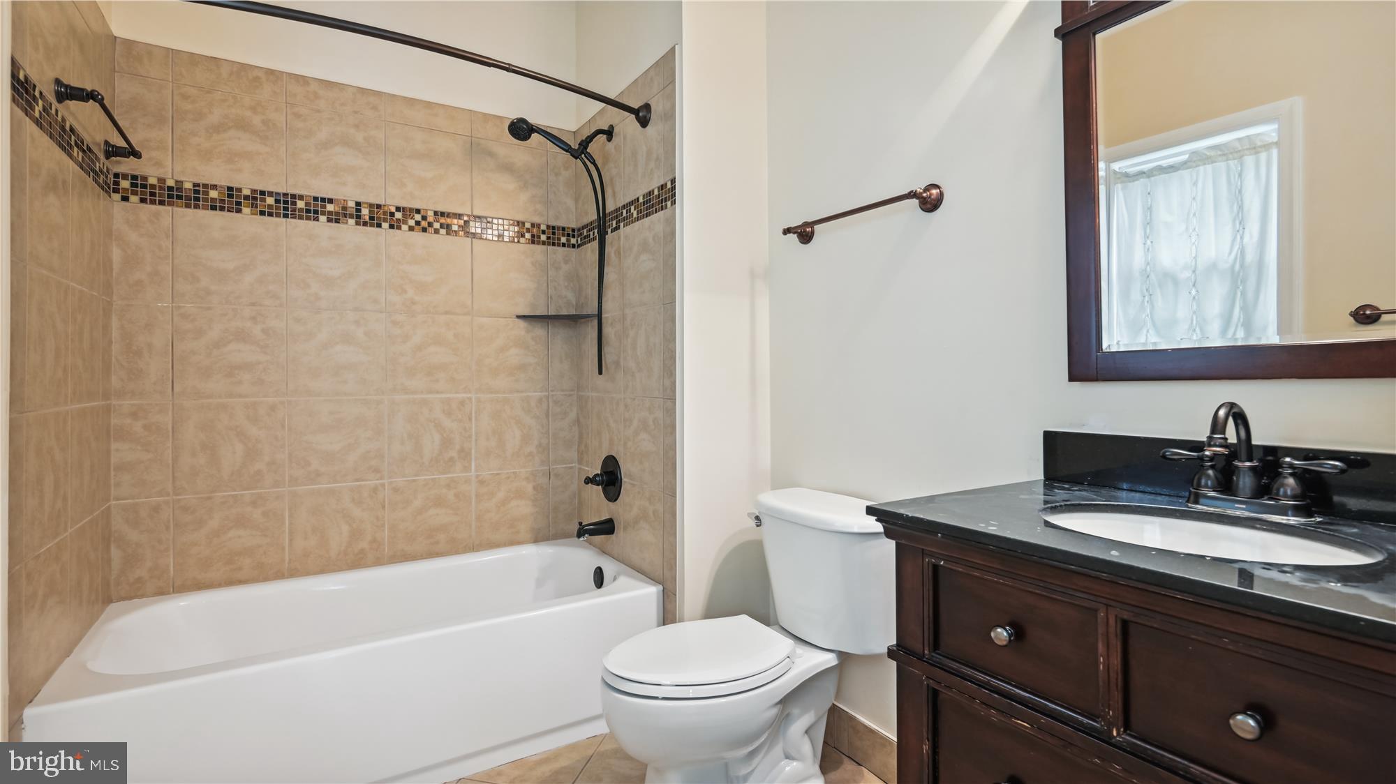 SUZANNE'S WAY - Residential