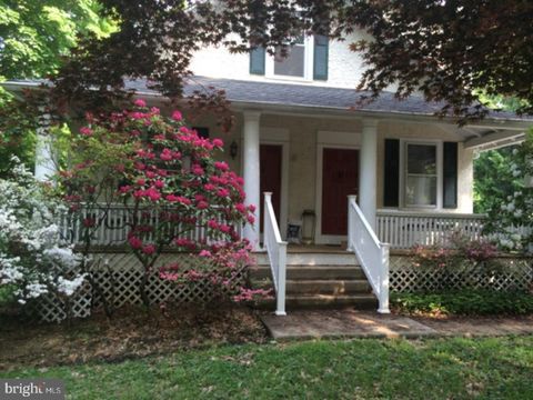 Condo For Rent - 132 Paoli Pike #B<br/> MALVERN, PA 19355