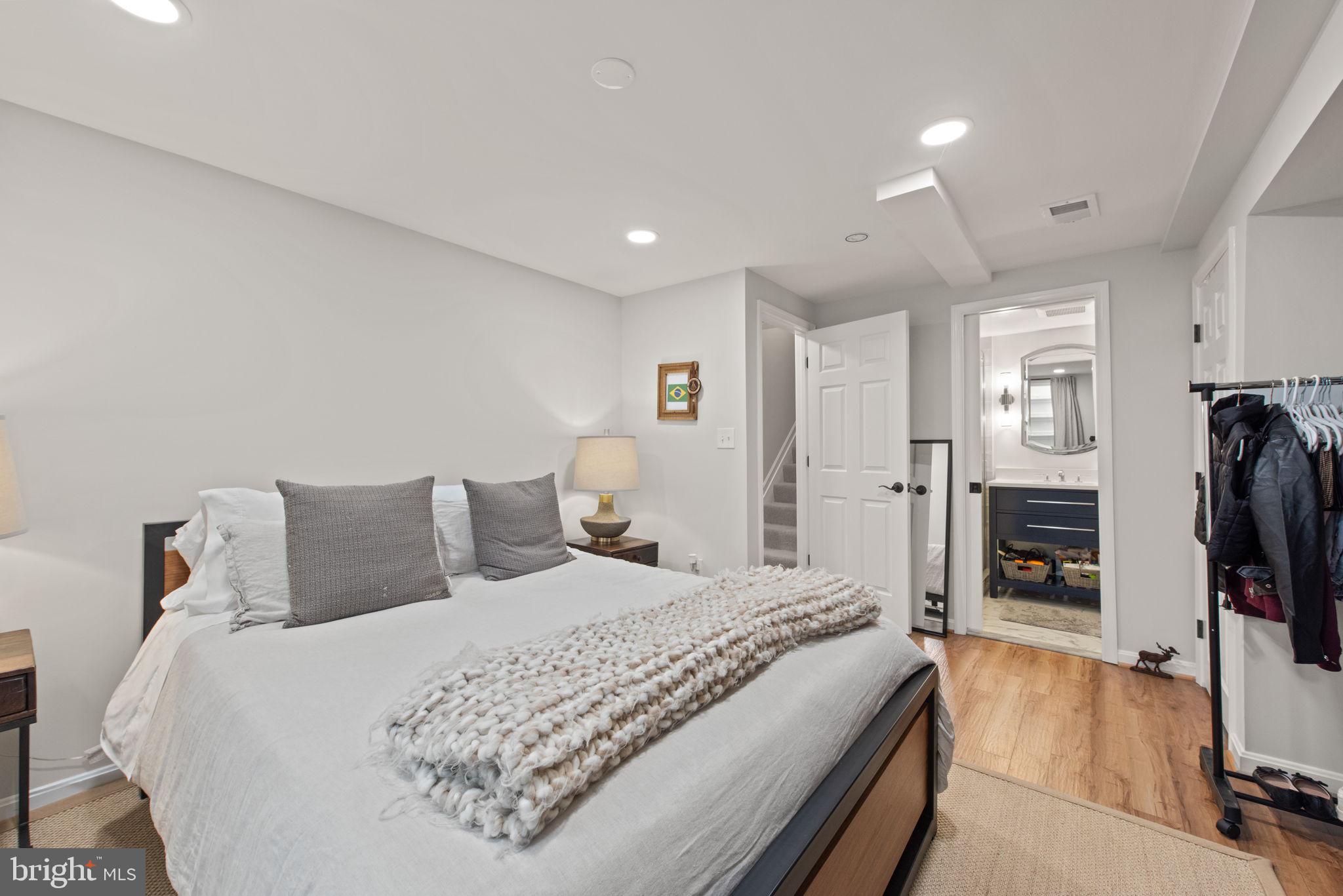 SEMINARY RIDGE - Residential