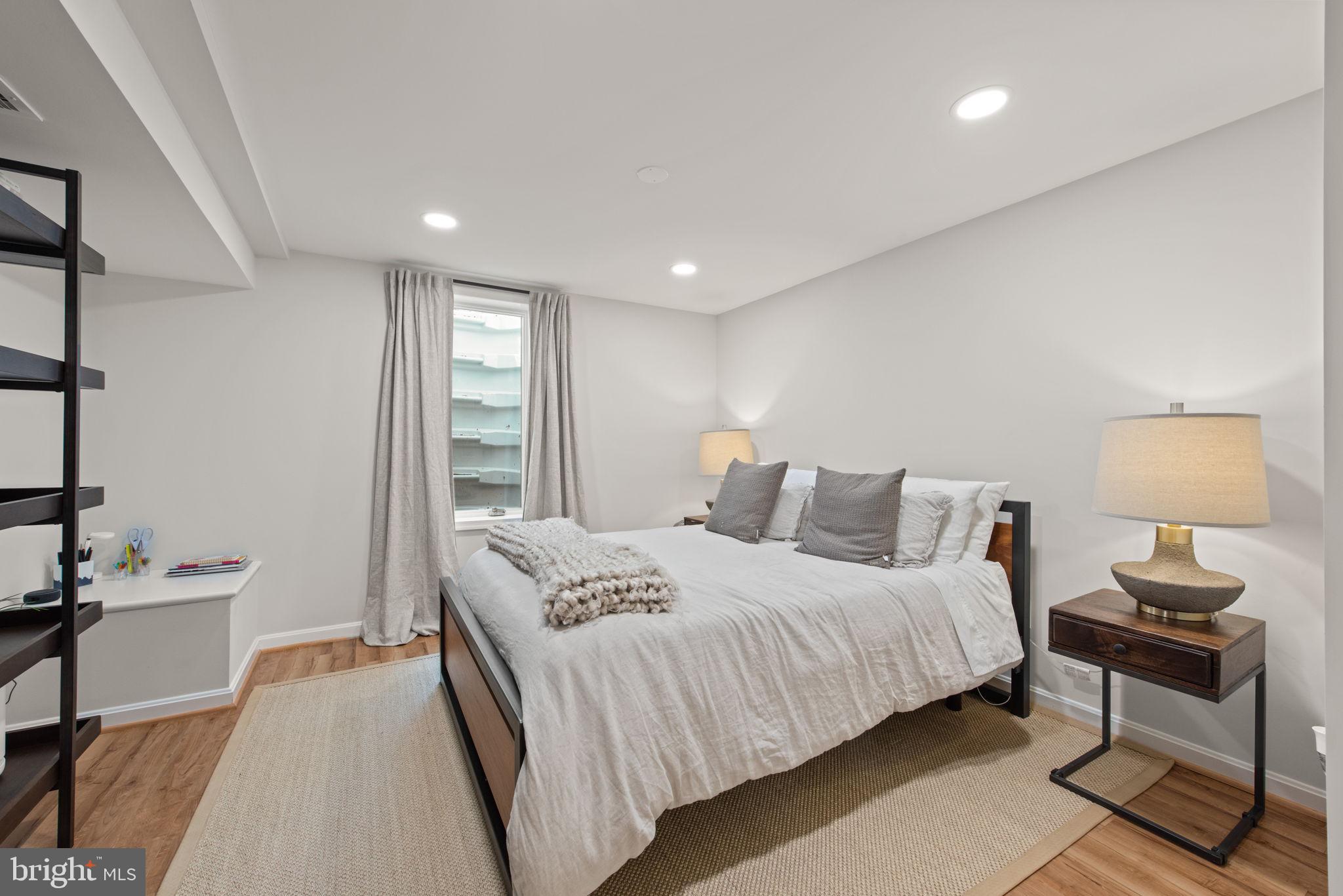 SEMINARY RIDGE - Residential