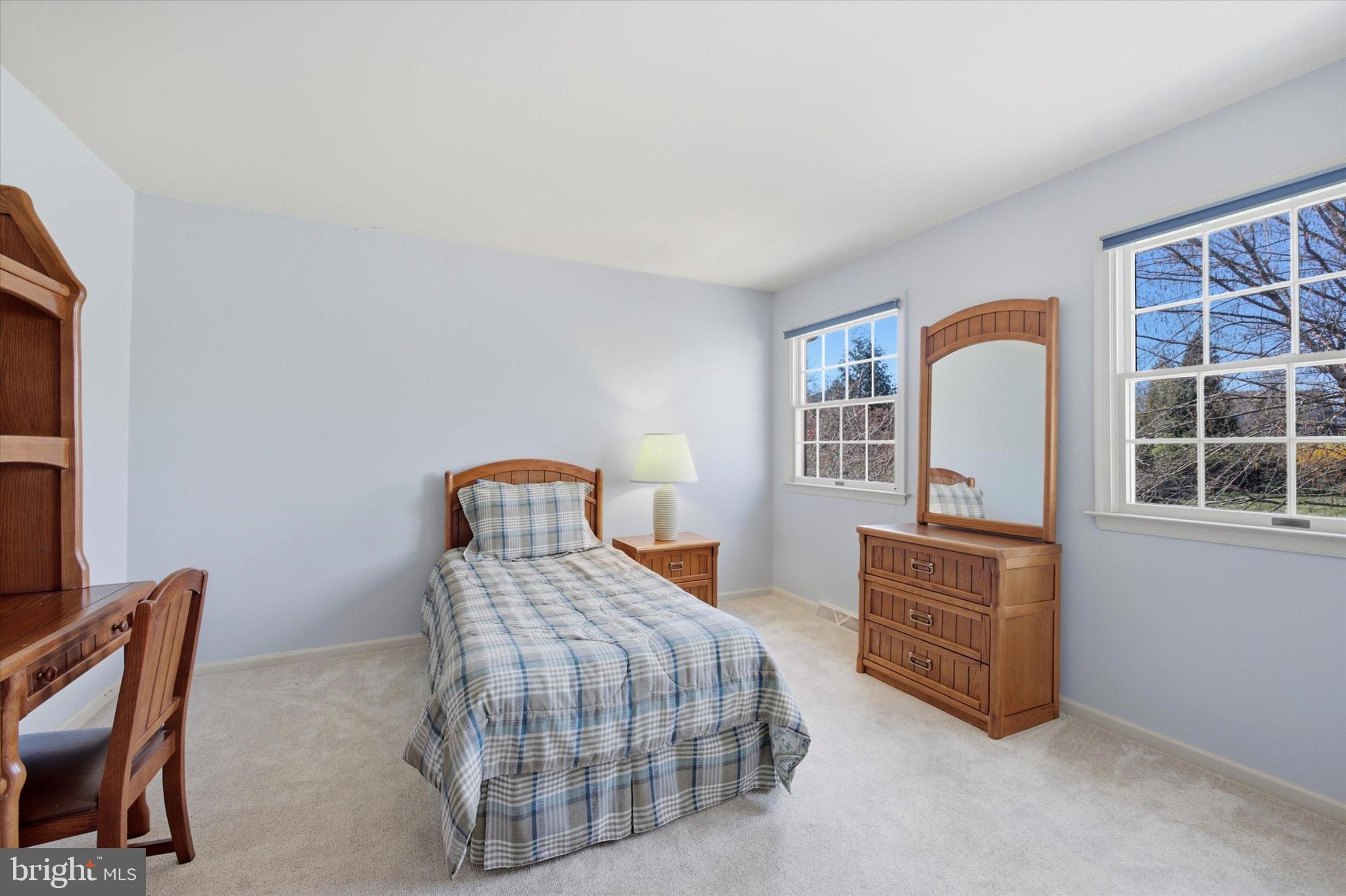 HILLCREST MDWS - Residential