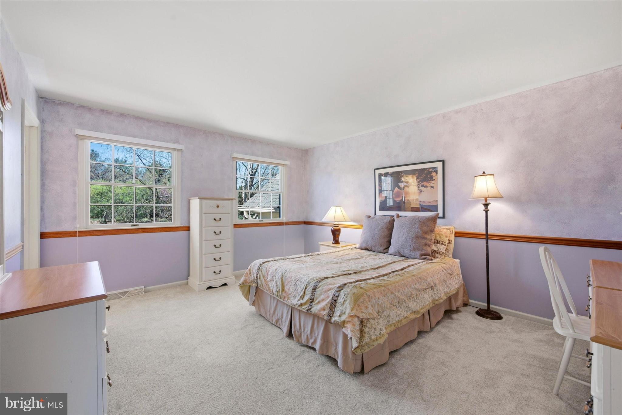 HILLCREST MDWS - Residential