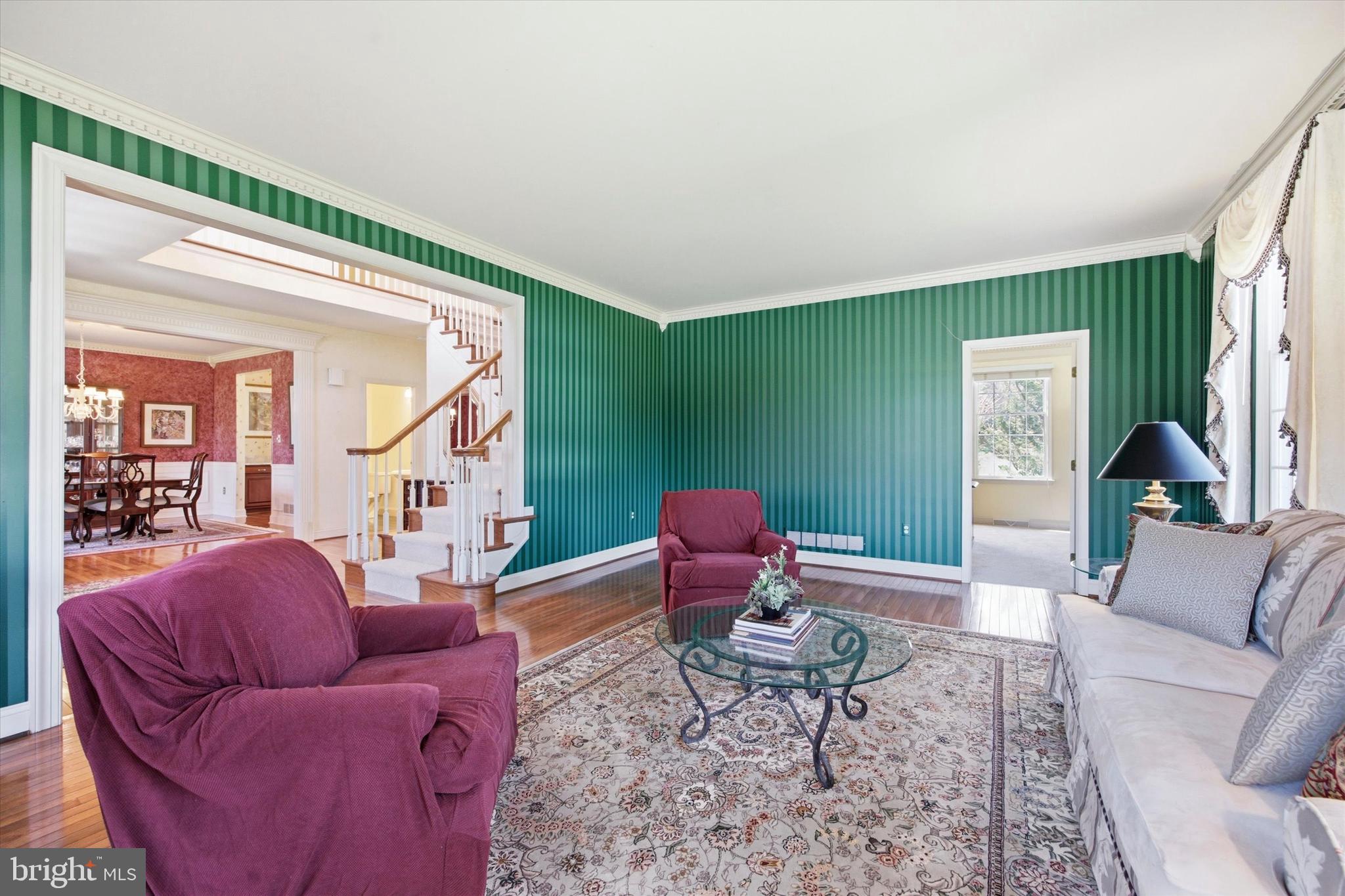 HILLCREST MDWS - Residential