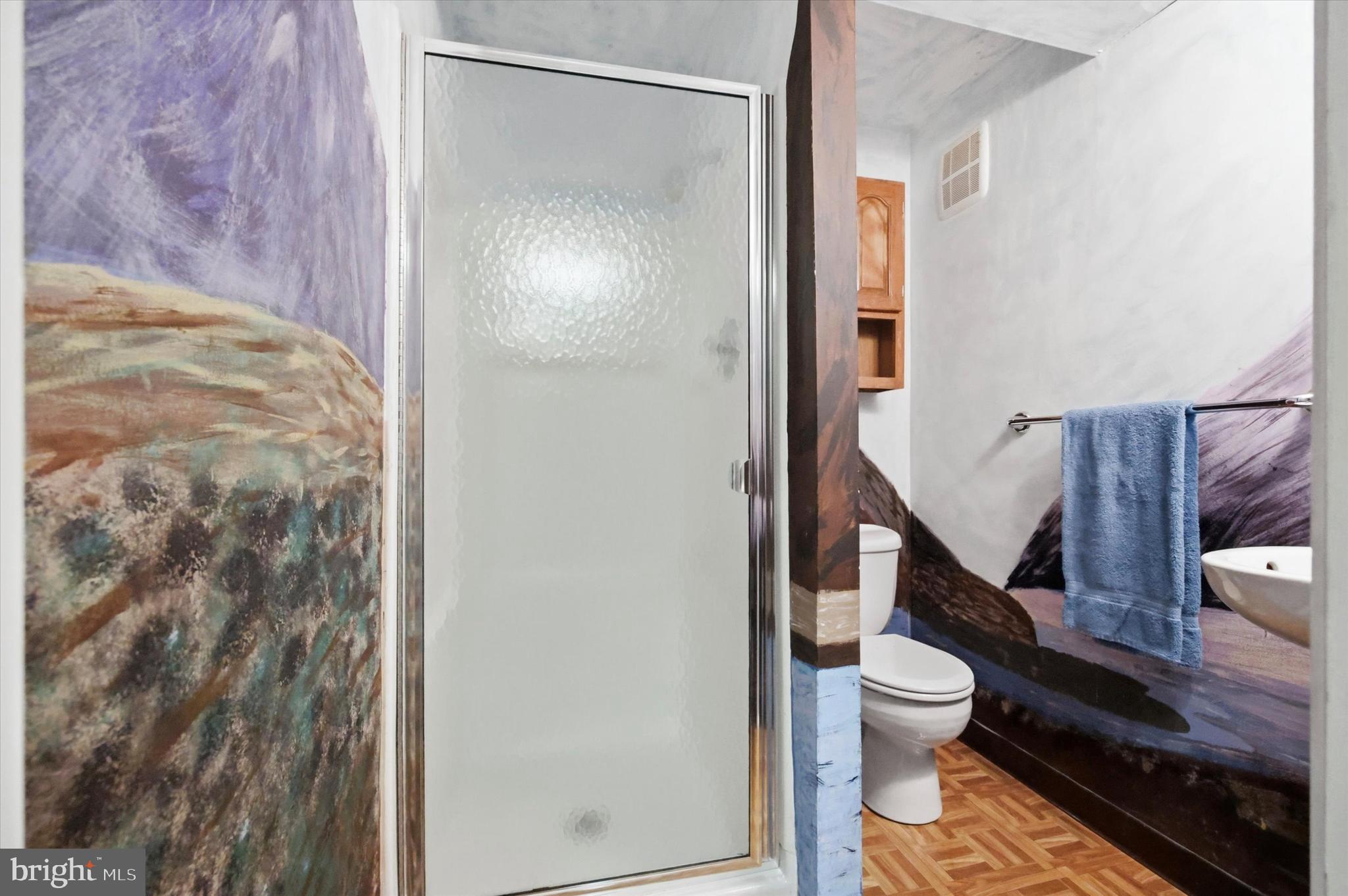 HILLCREST MDWS - Residential