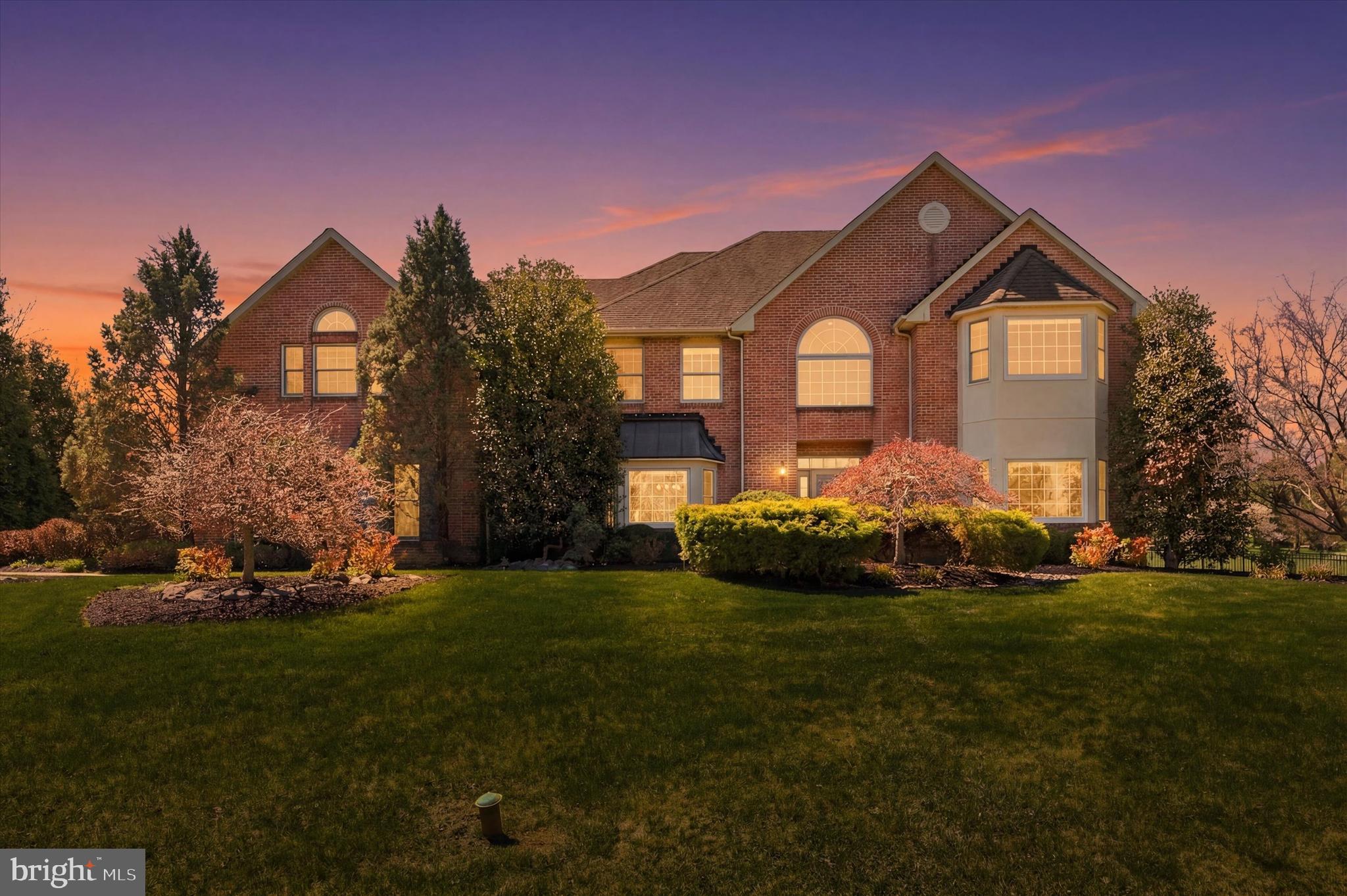 HILLCREST MDWS - Residential