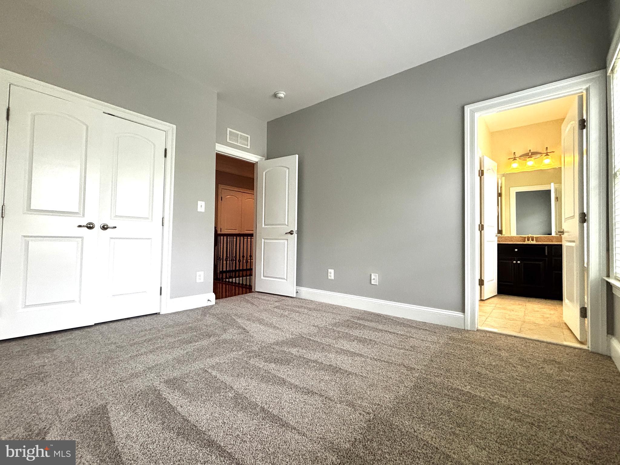 AMANDA PLACE - Residential