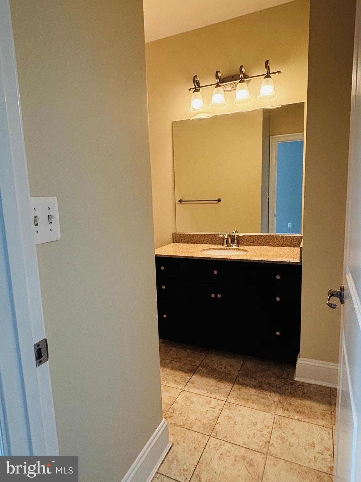 AMANDA PLACE - Residential