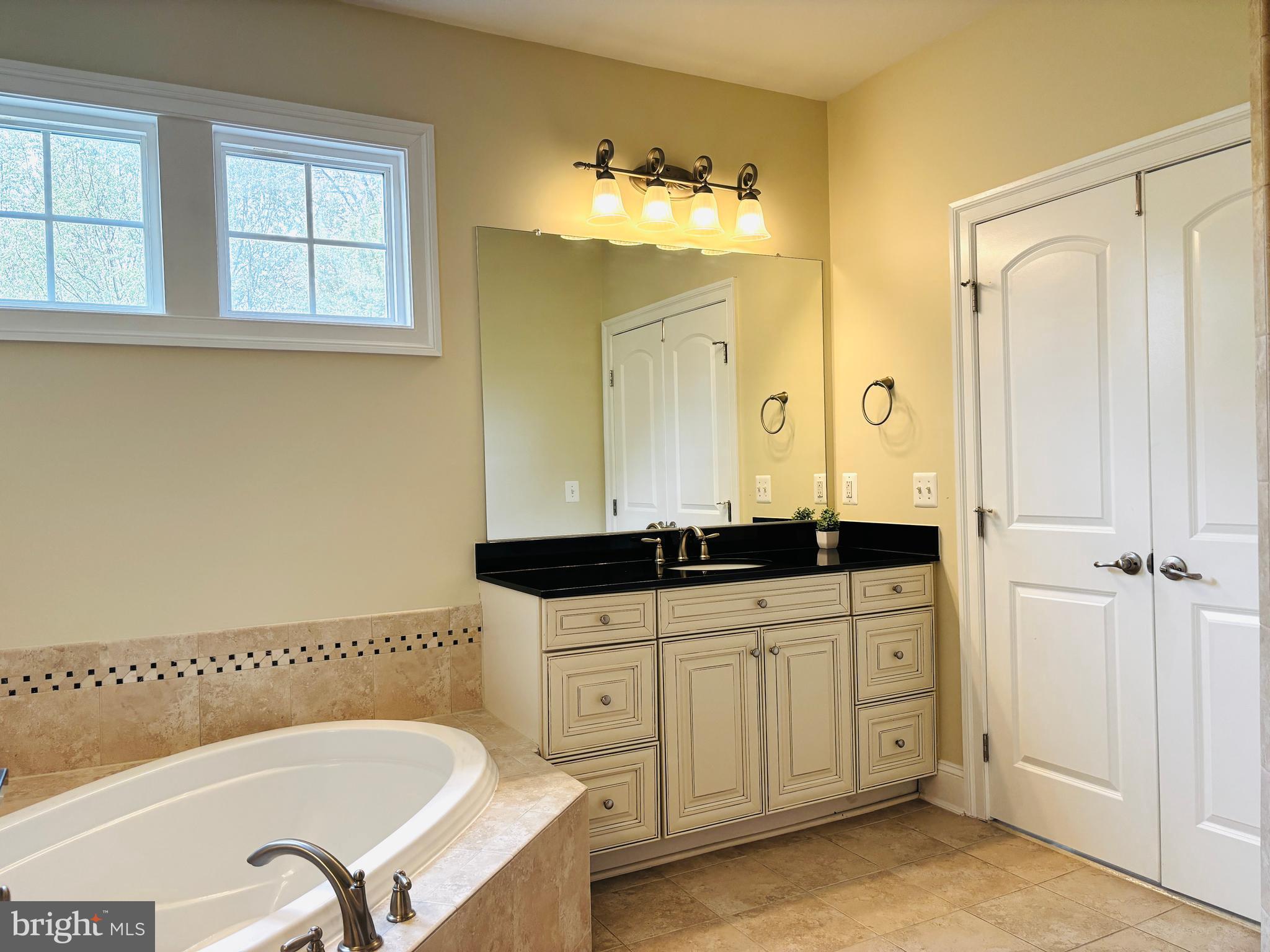 AMANDA PLACE - Residential