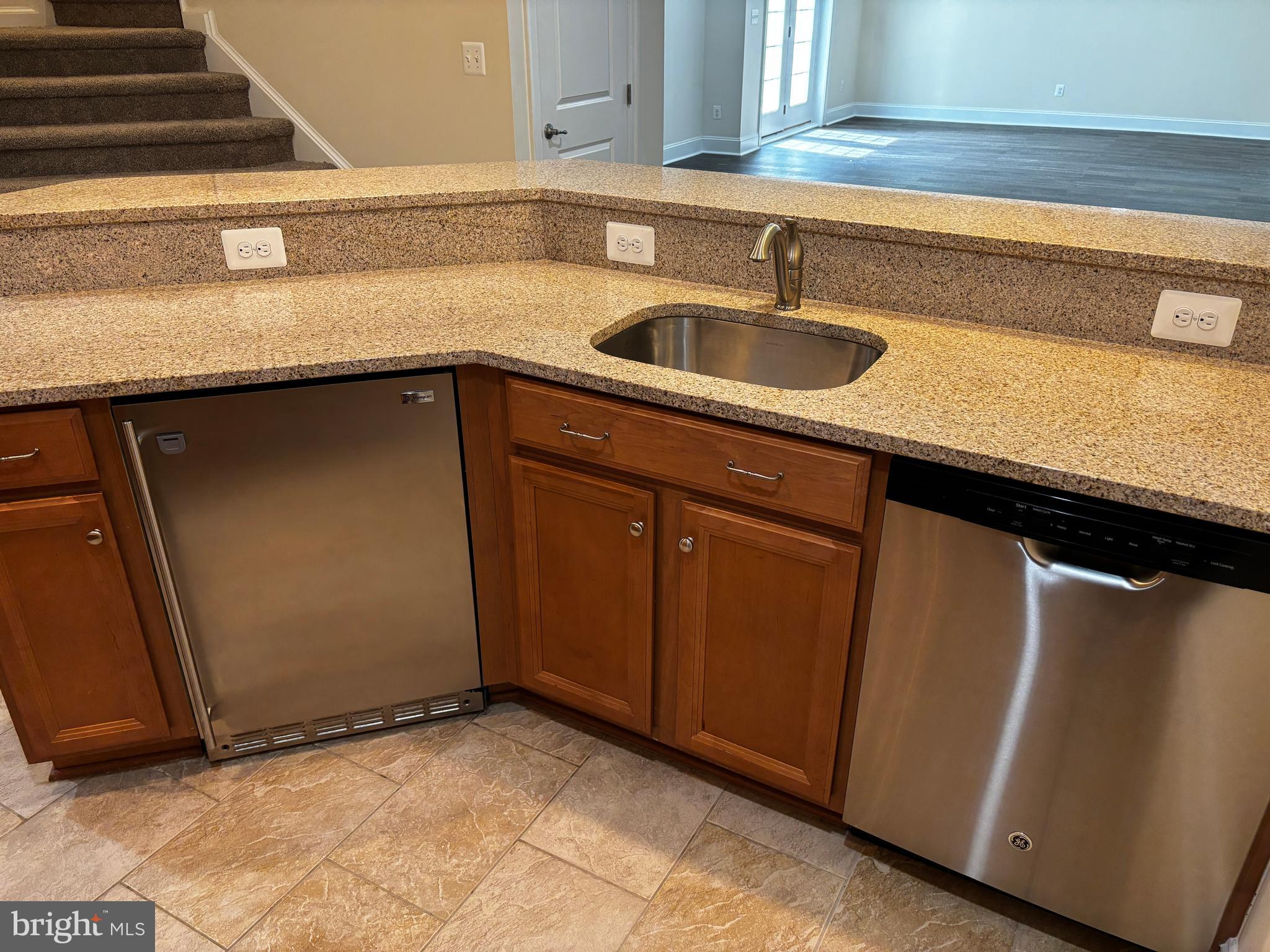 AMANDA PLACE - Residential