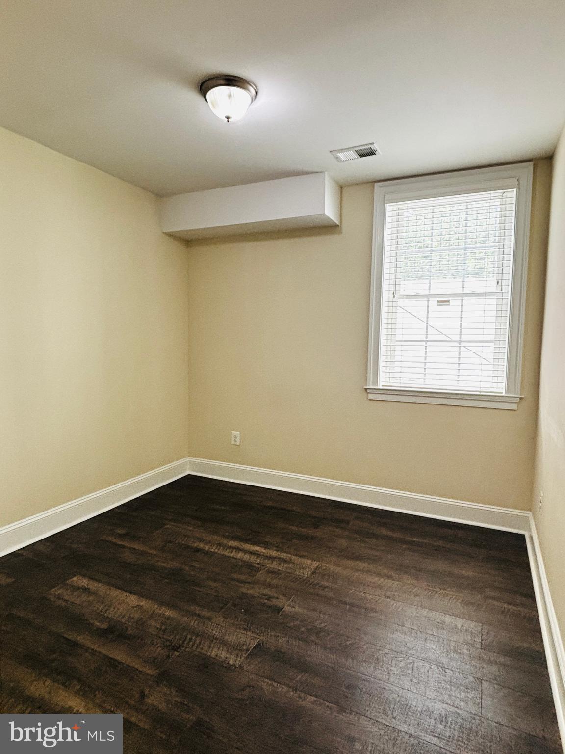 AMANDA PLACE - Residential