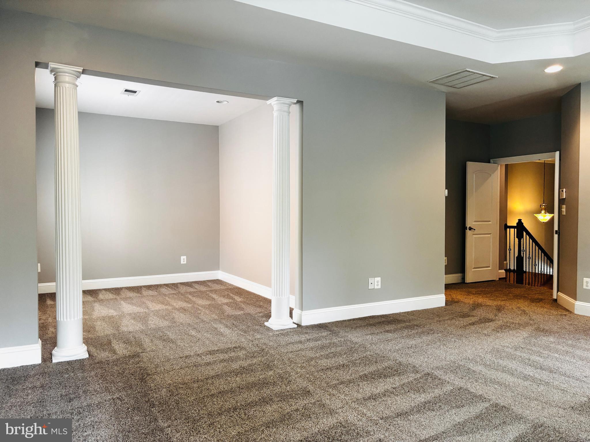 AMANDA PLACE - Residential