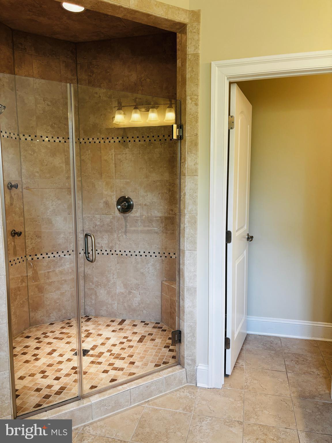 AMANDA PLACE - Residential