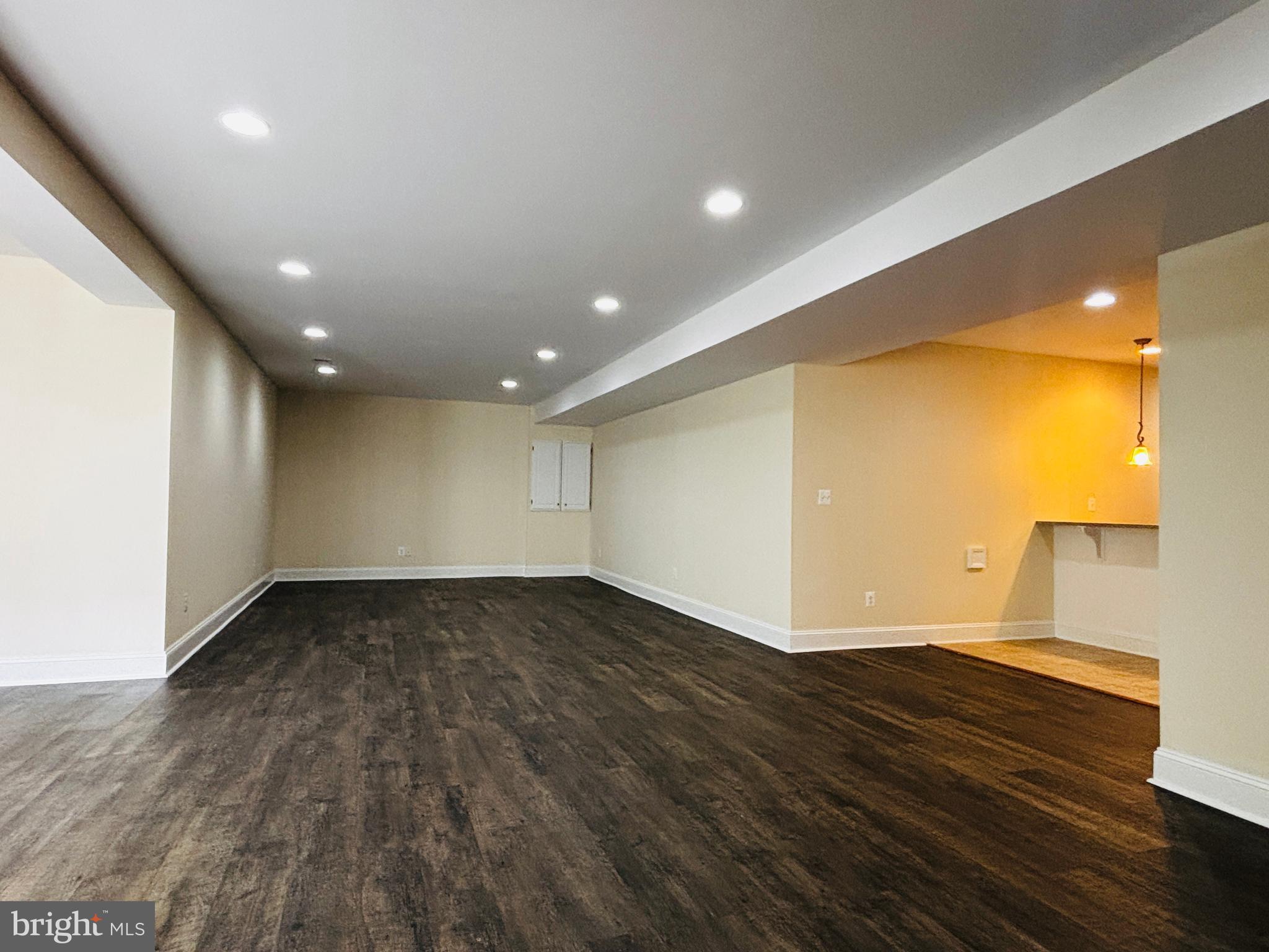 AMANDA PLACE - Residential