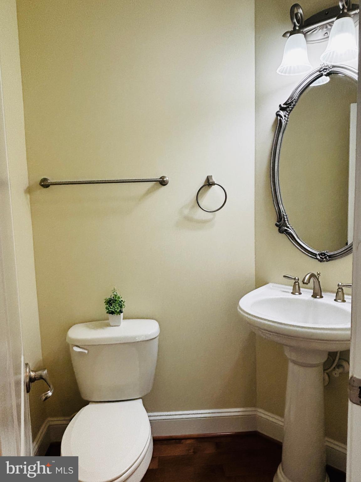 AMANDA PLACE - Residential