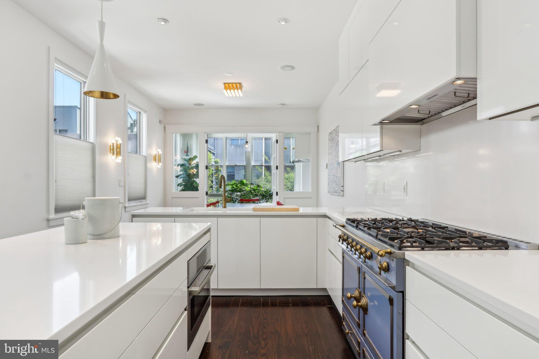 HAWTHORNE - Residential