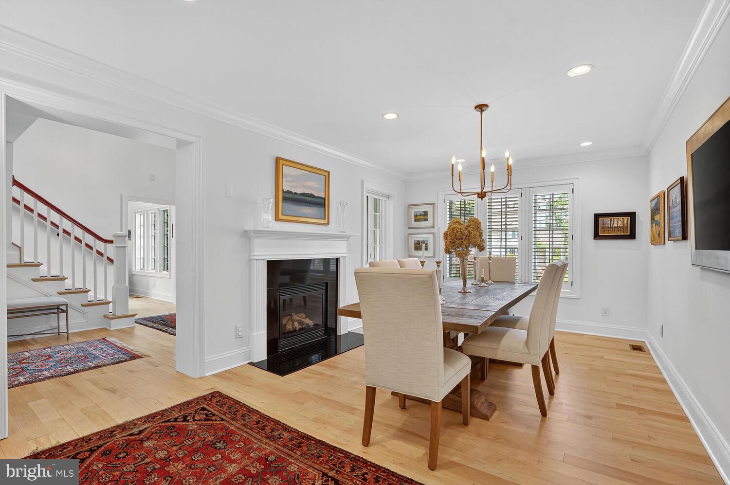 802 BEVERLEY DRIVE