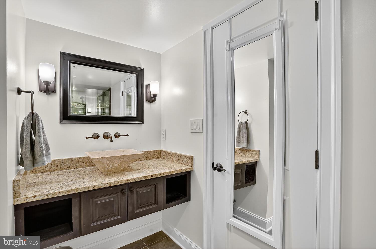 BEVERLEY HILLS - Residential