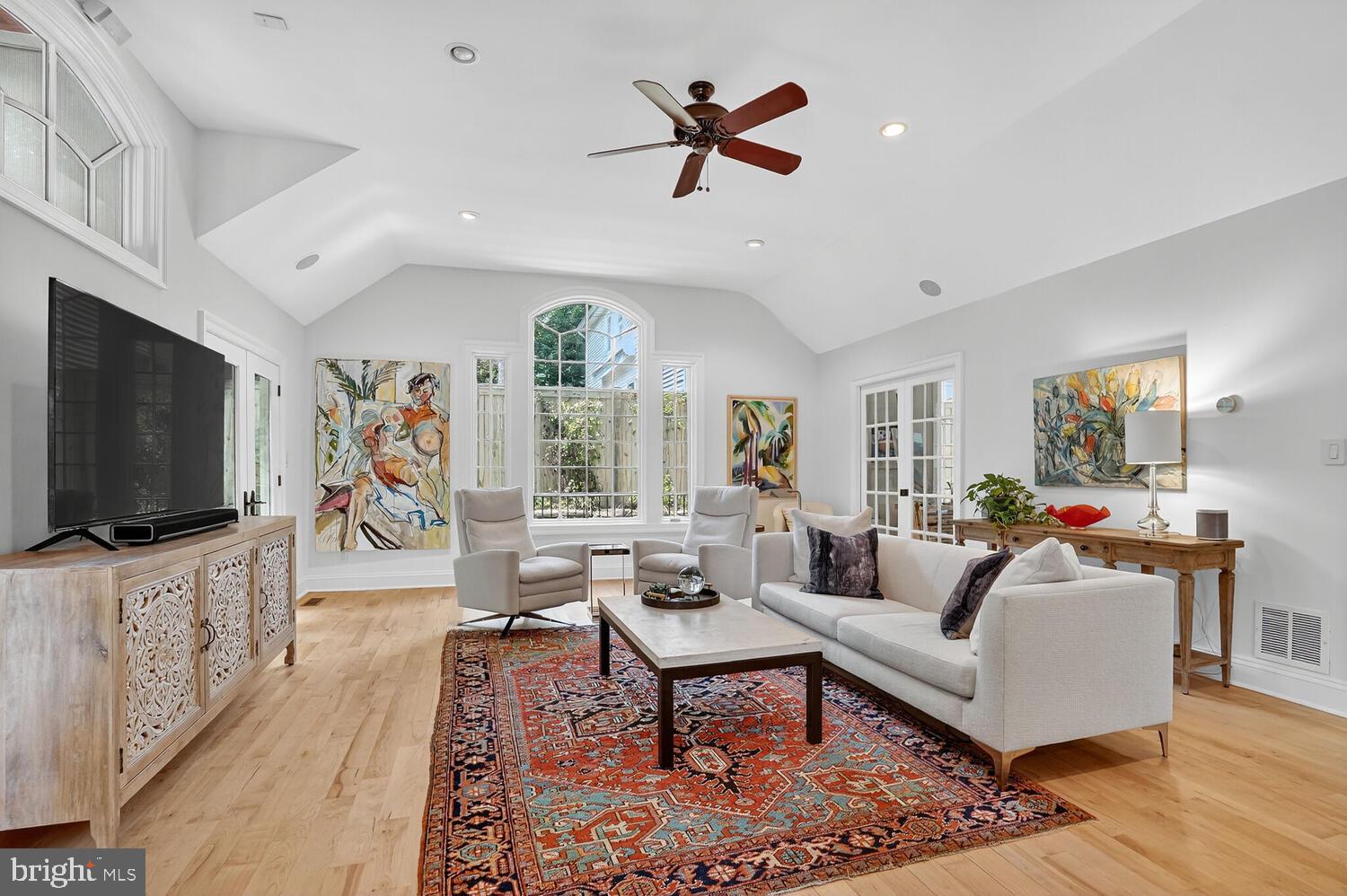 BEVERLEY HILLS - Residential