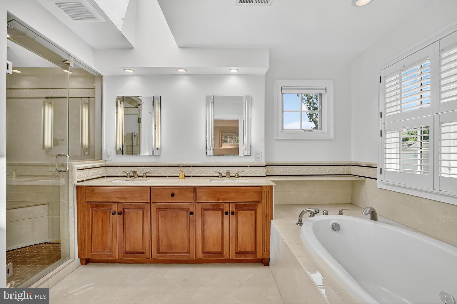 BEVERLEY HILLS - Residential