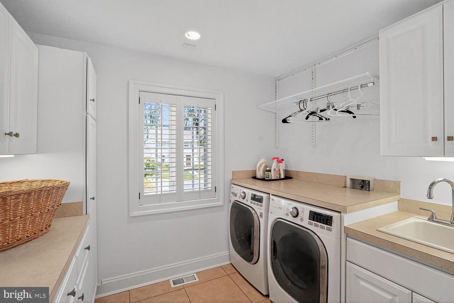 BEVERLEY HILLS - Residential