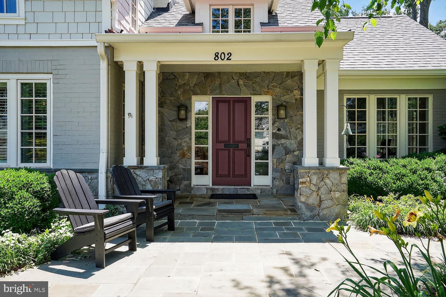 802 BEVERLEY DRIVE