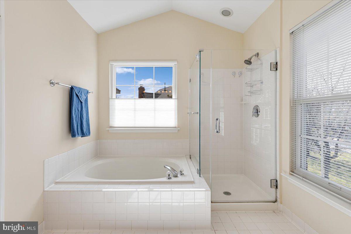 EDGE HILL - Residential