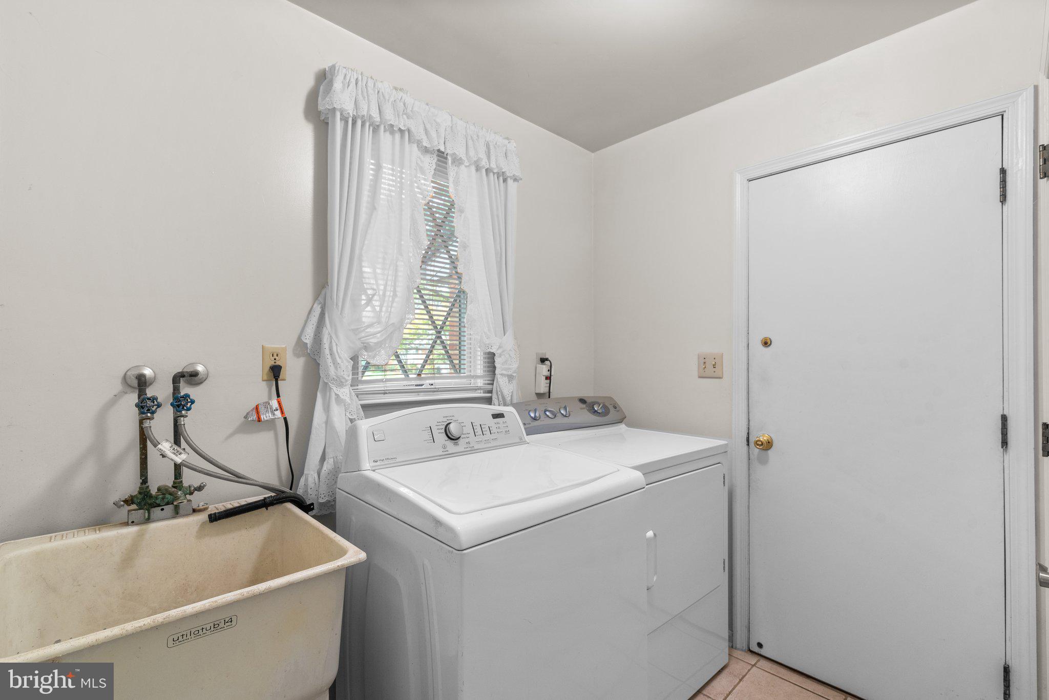 CHARTWELL - Residential