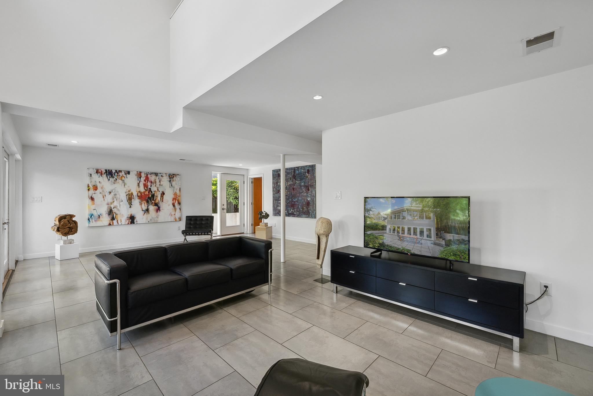 GARRETT PARK - Residential