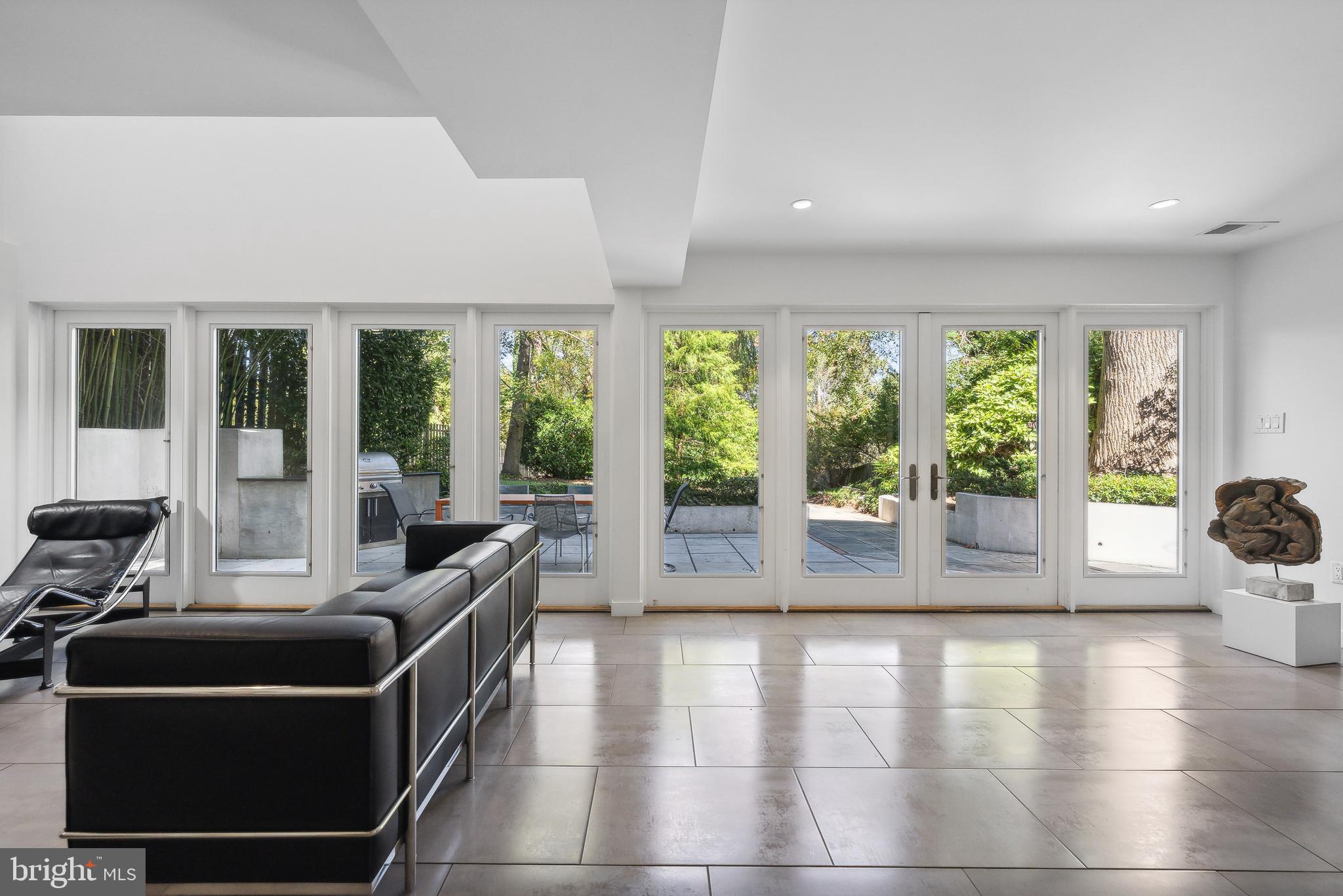 GARRETT PARK - Residential