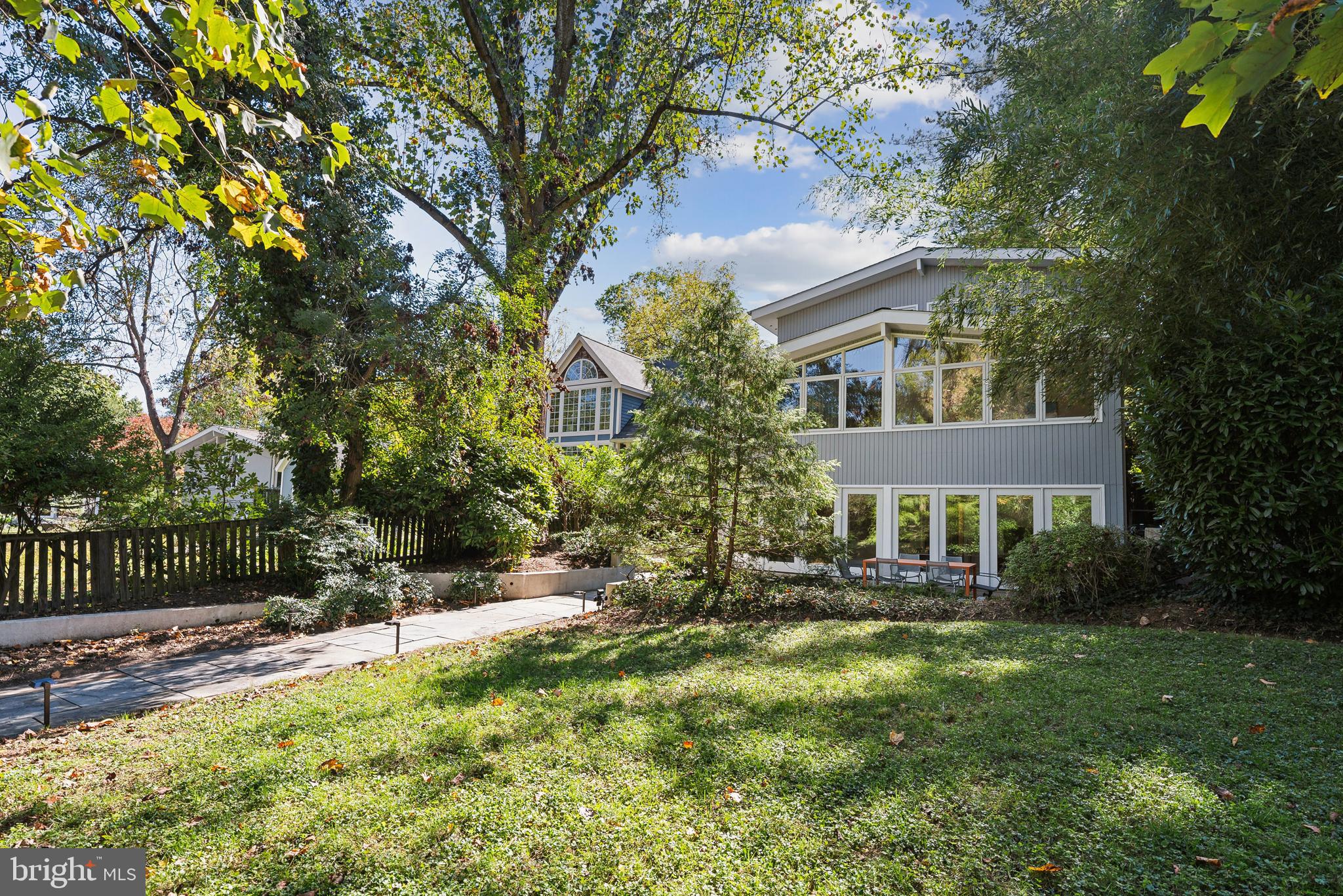 GARRETT PARK - Residential