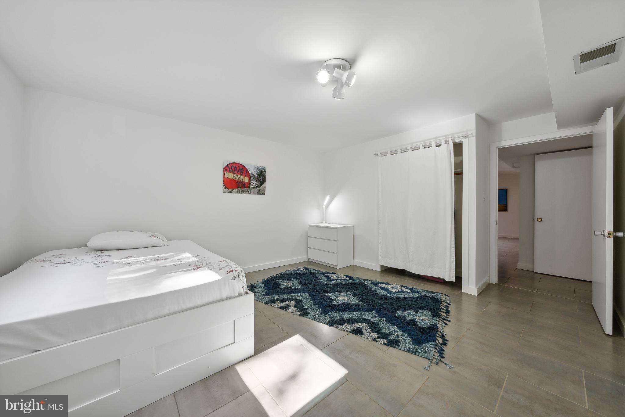 GARRETT PARK - Residential