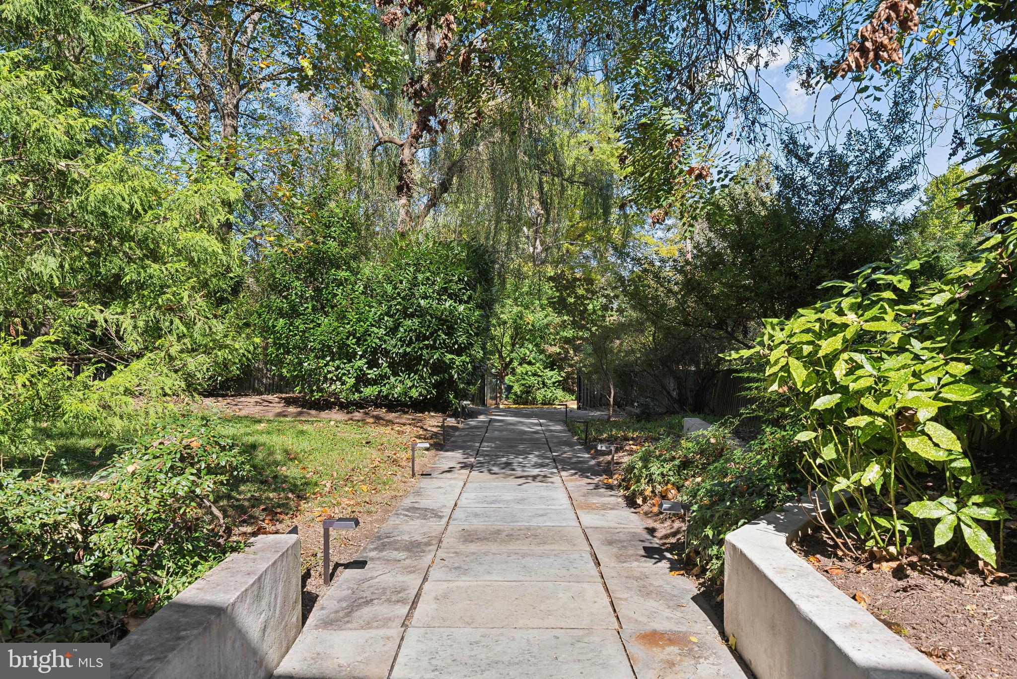 GARRETT PARK - Residential