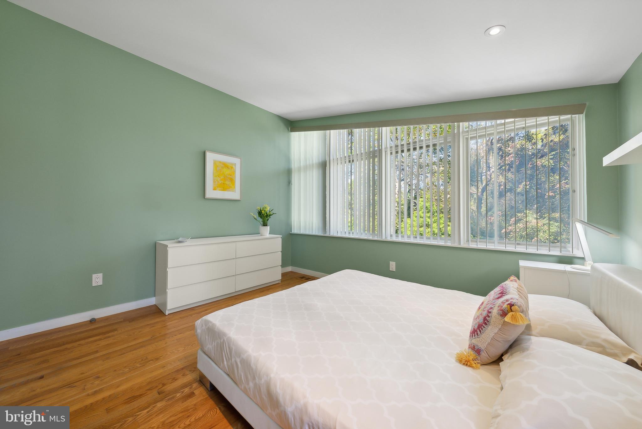 GARRETT PARK - Residential