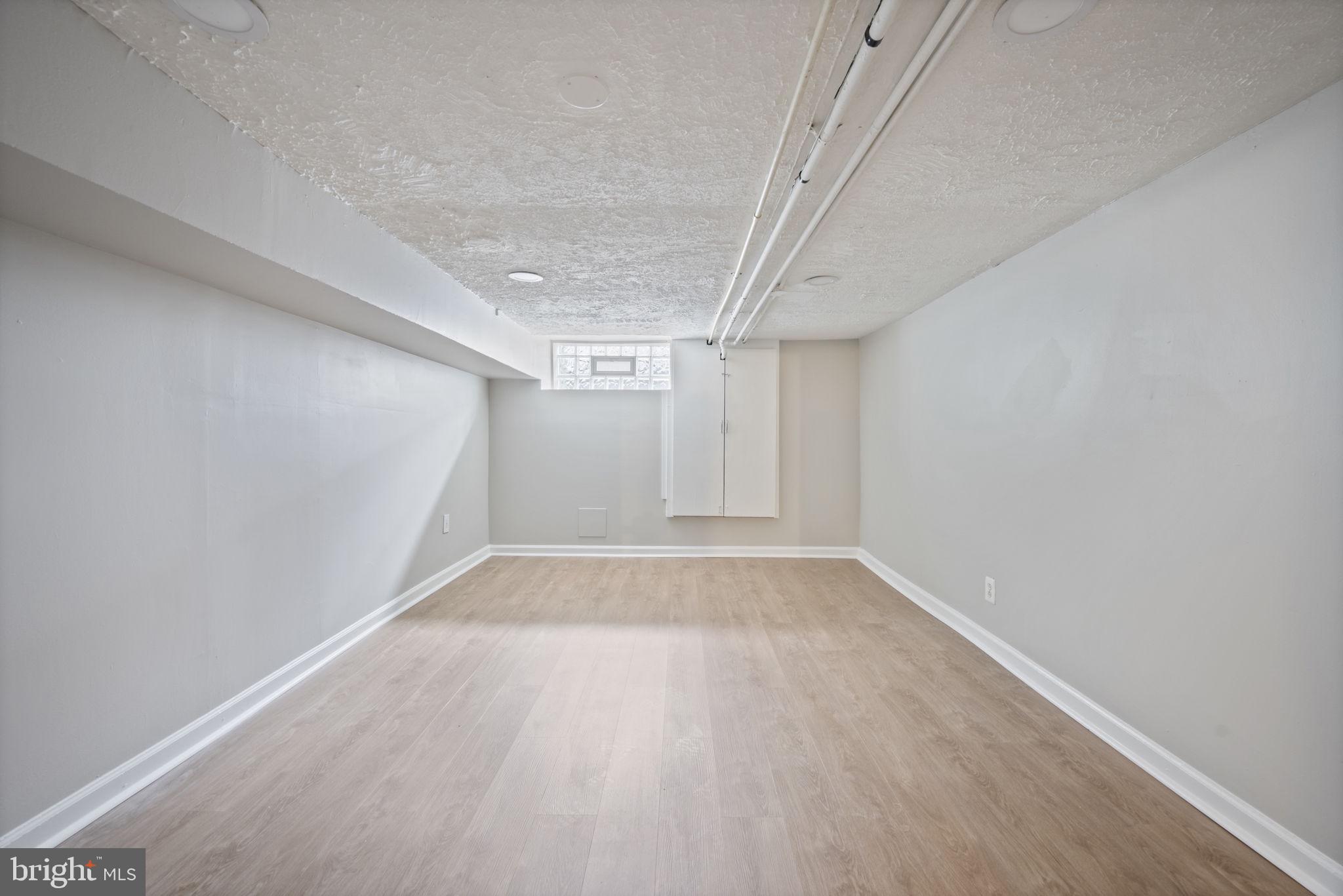 HIGHLANDTOWN - Residential