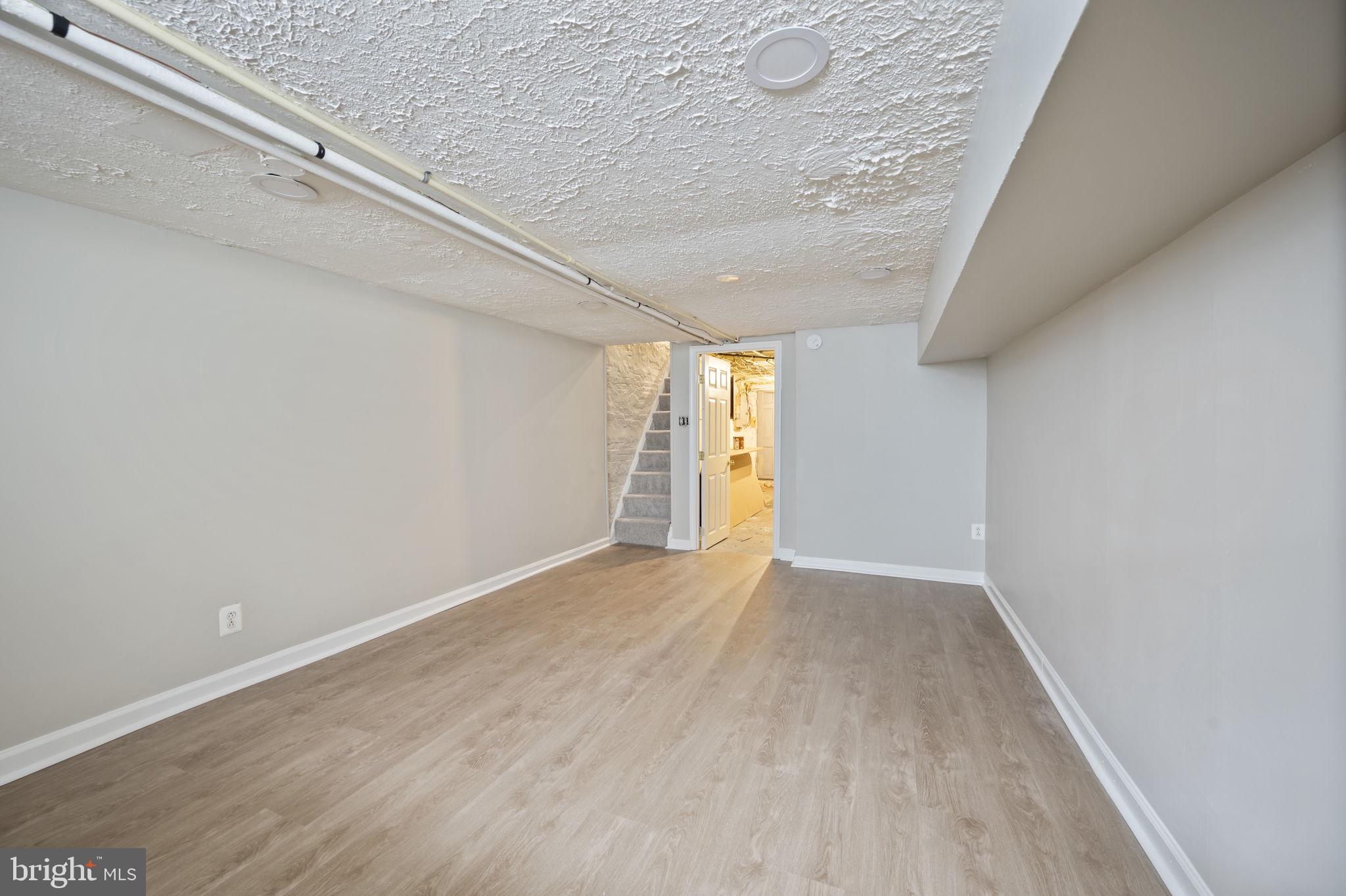 HIGHLANDTOWN - Residential