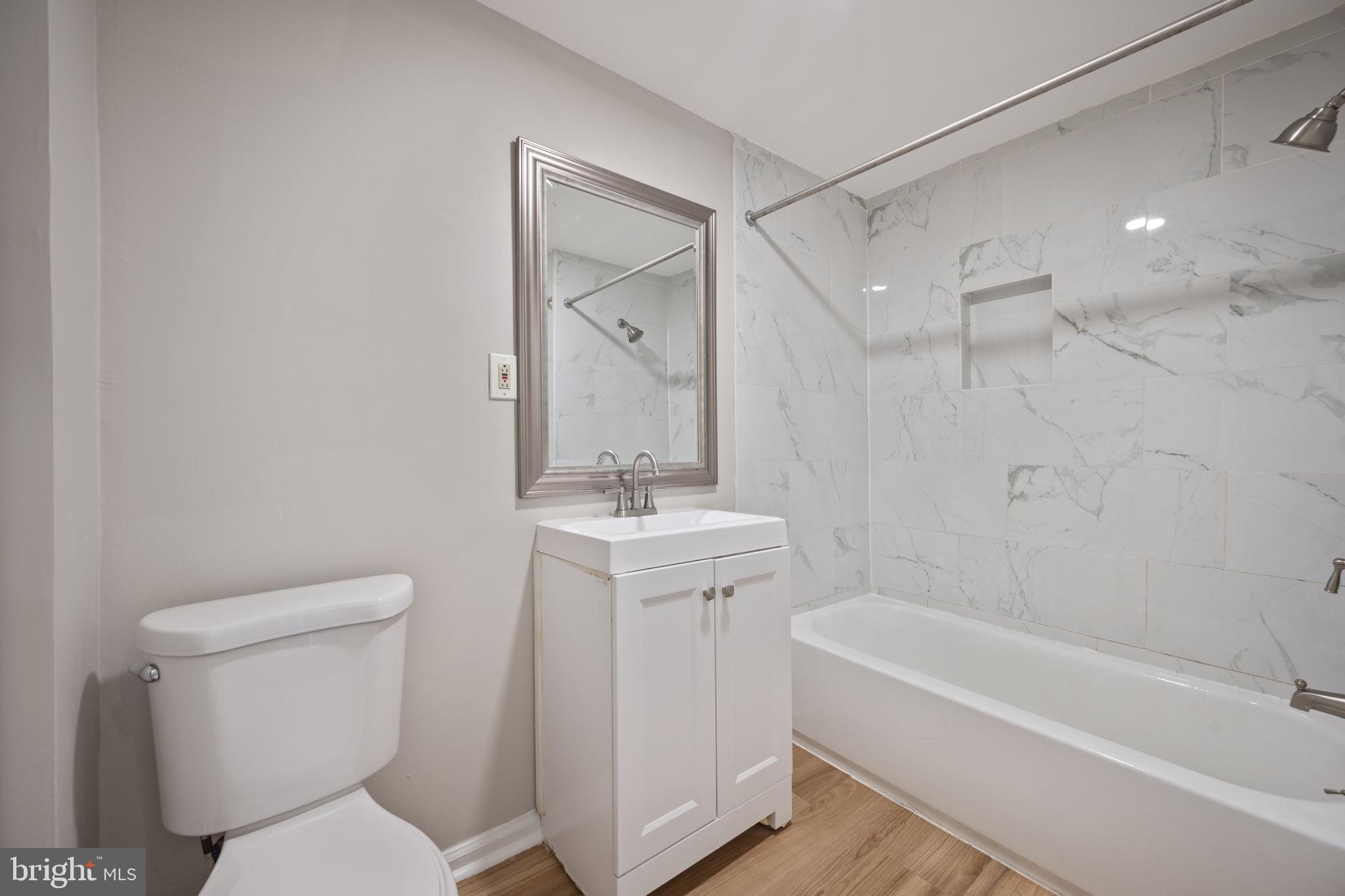 HIGHLANDTOWN - Residential