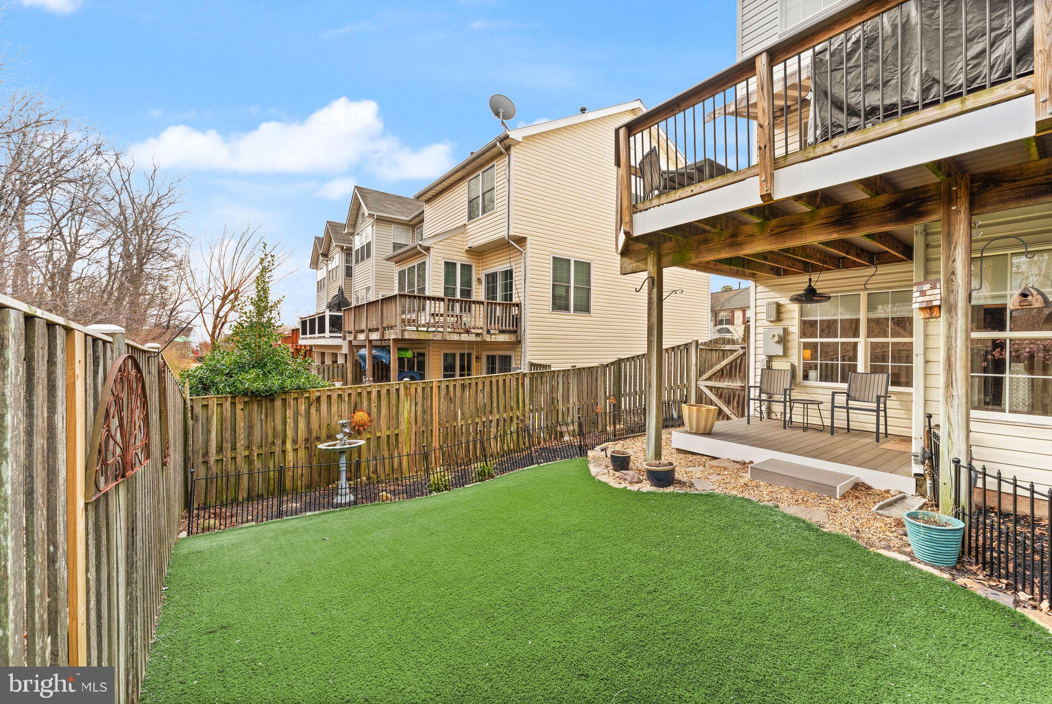 COMPTON VILLAGE - Residential