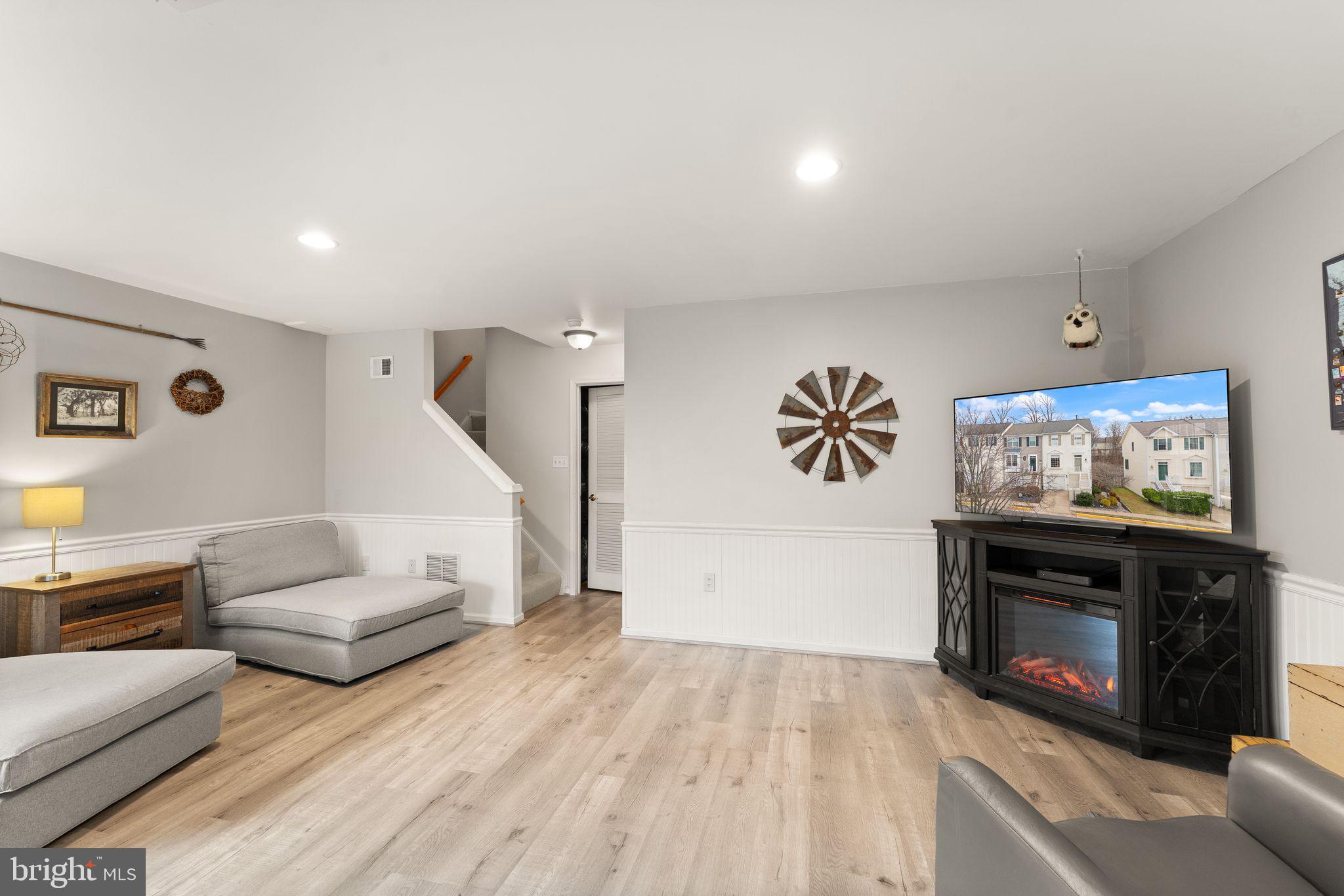 COMPTON VILLAGE - Residential