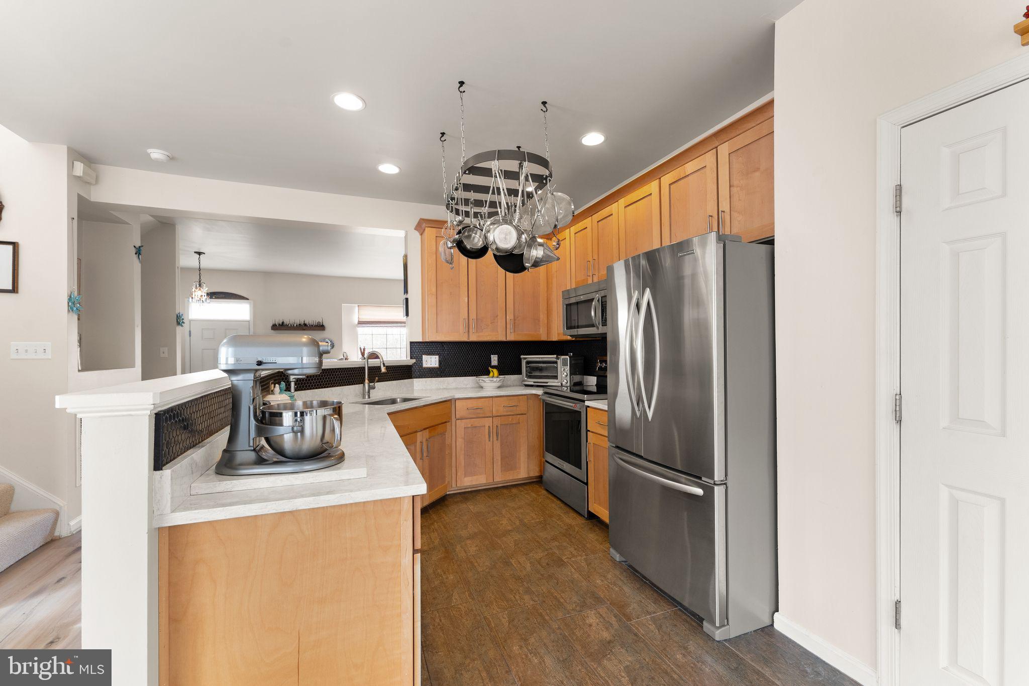 COMPTON VILLAGE - Residential