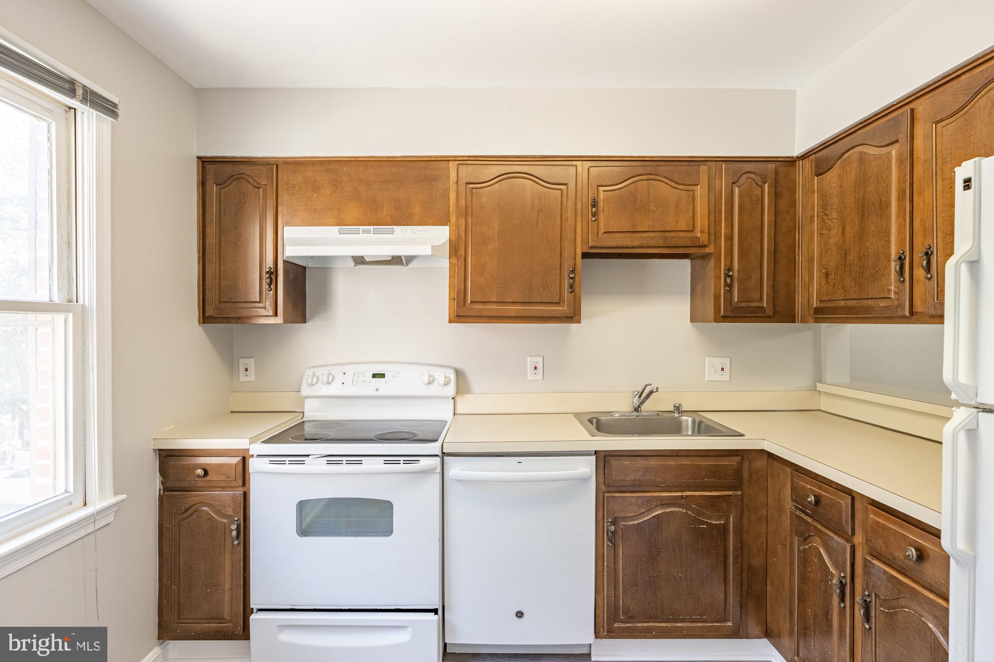 COLIN PLACE - Residential Lease