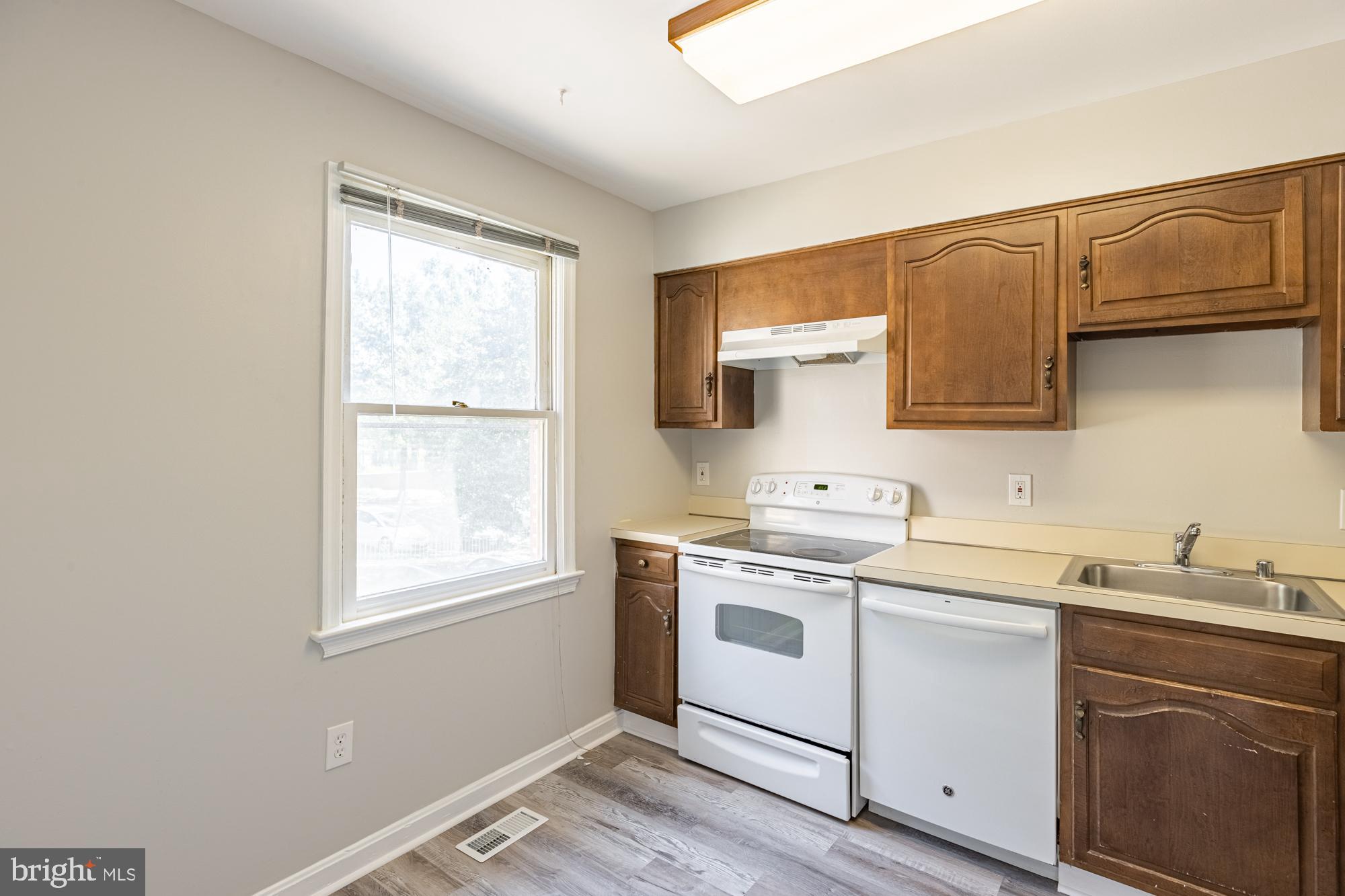 COLIN PLACE - Residential Lease