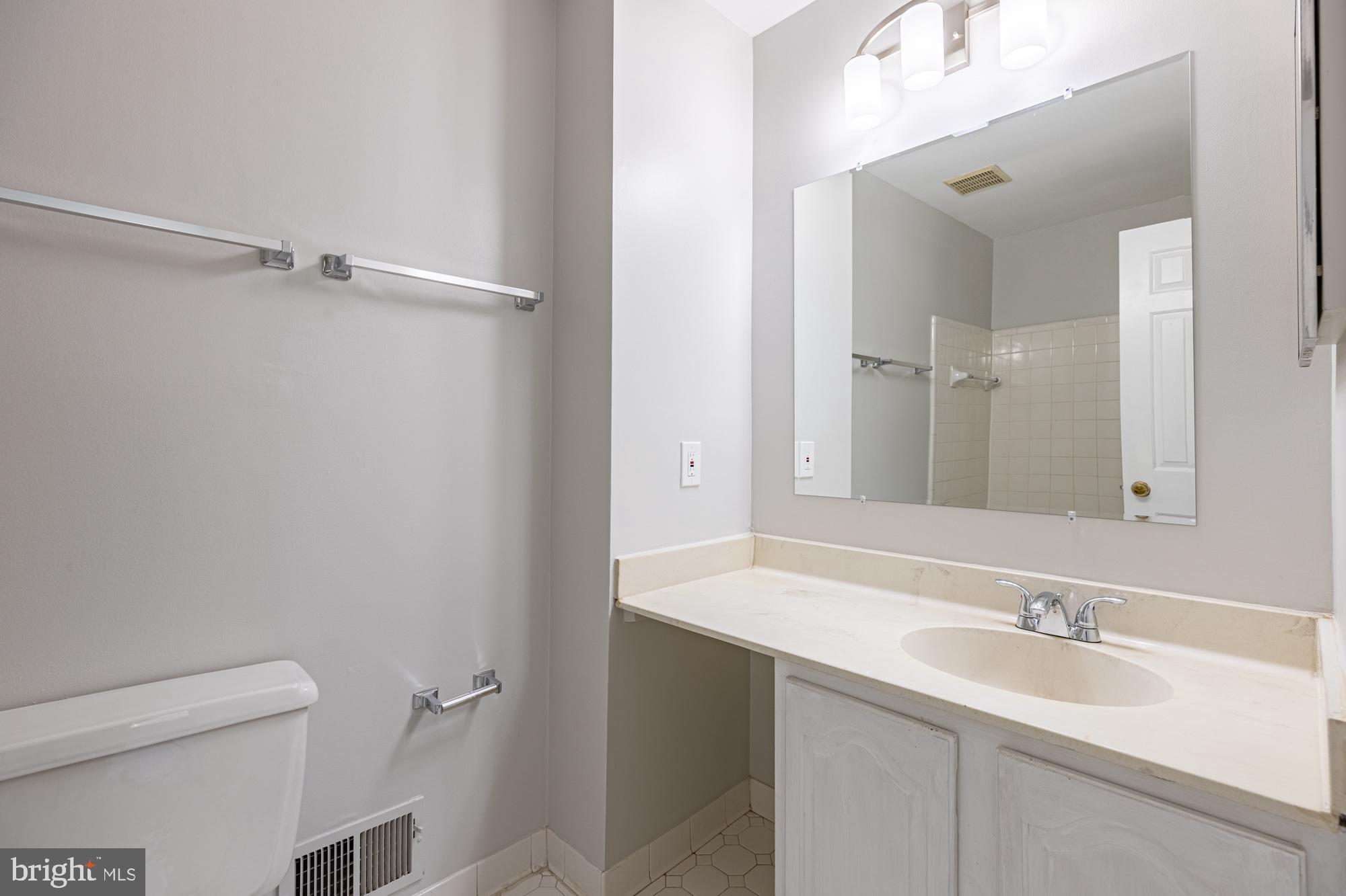 COLIN PLACE - Residential Lease