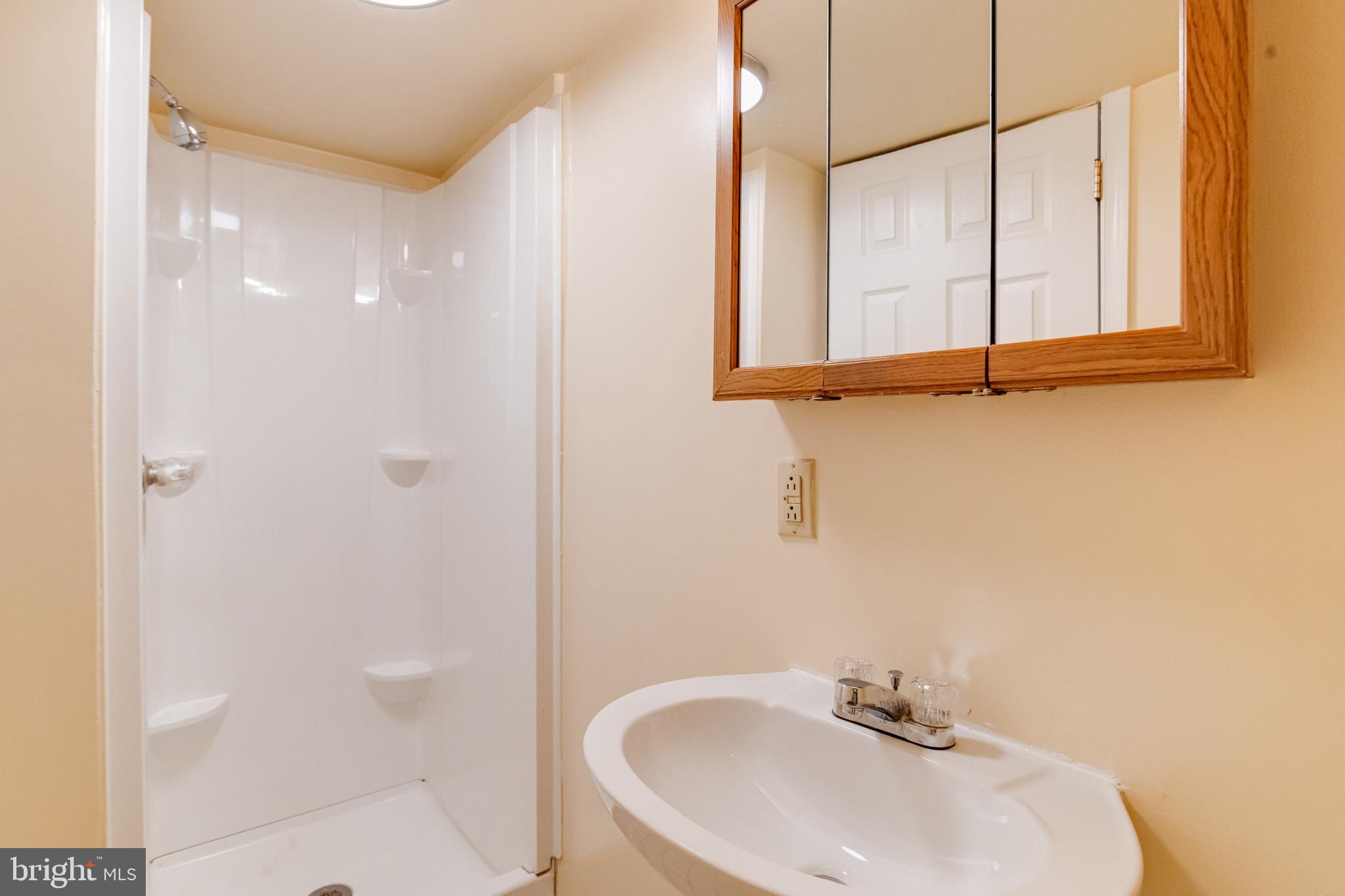 WEST EDMONDALE - Residential Lease