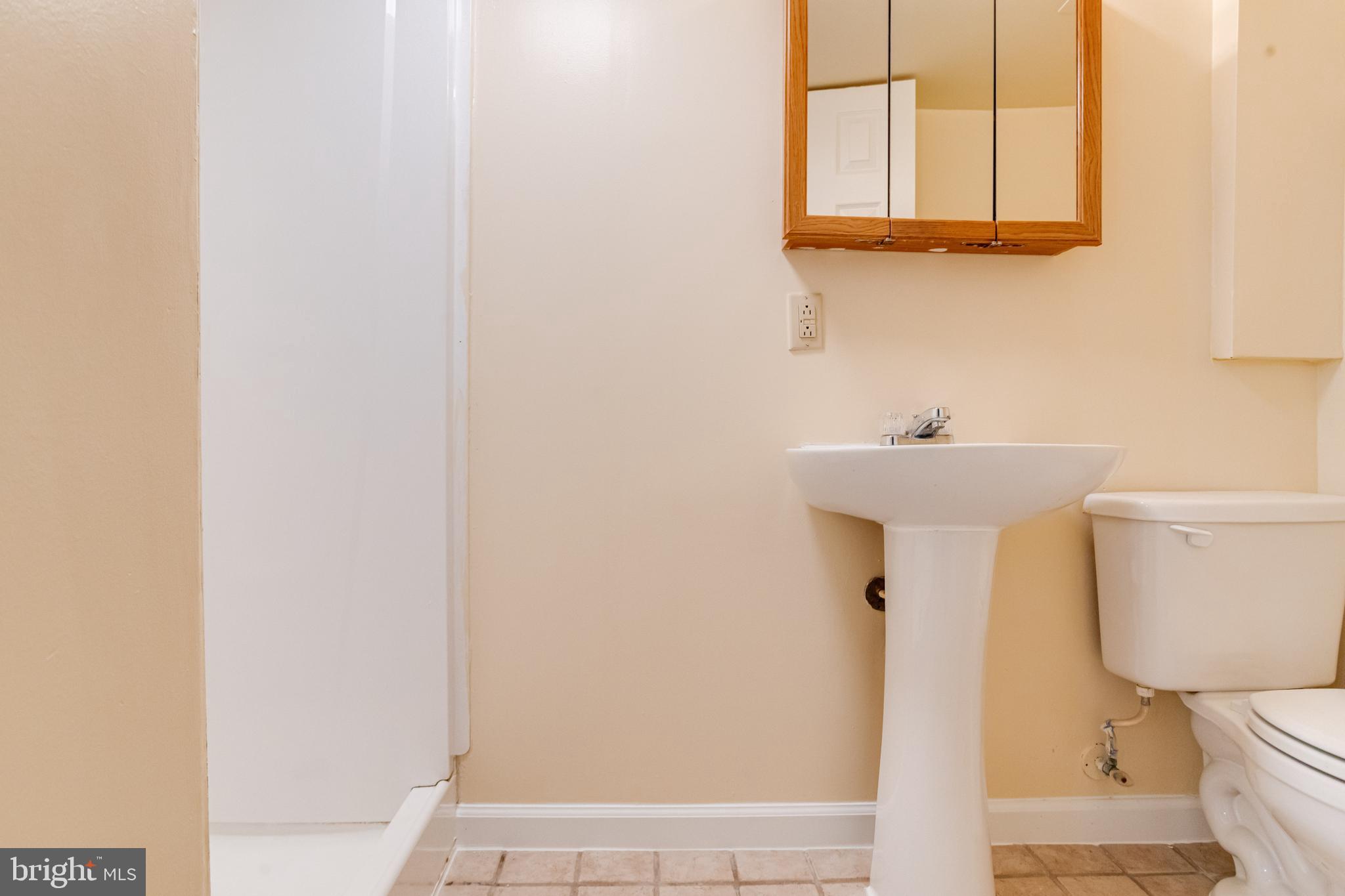 WEST EDMONDALE - Residential Lease