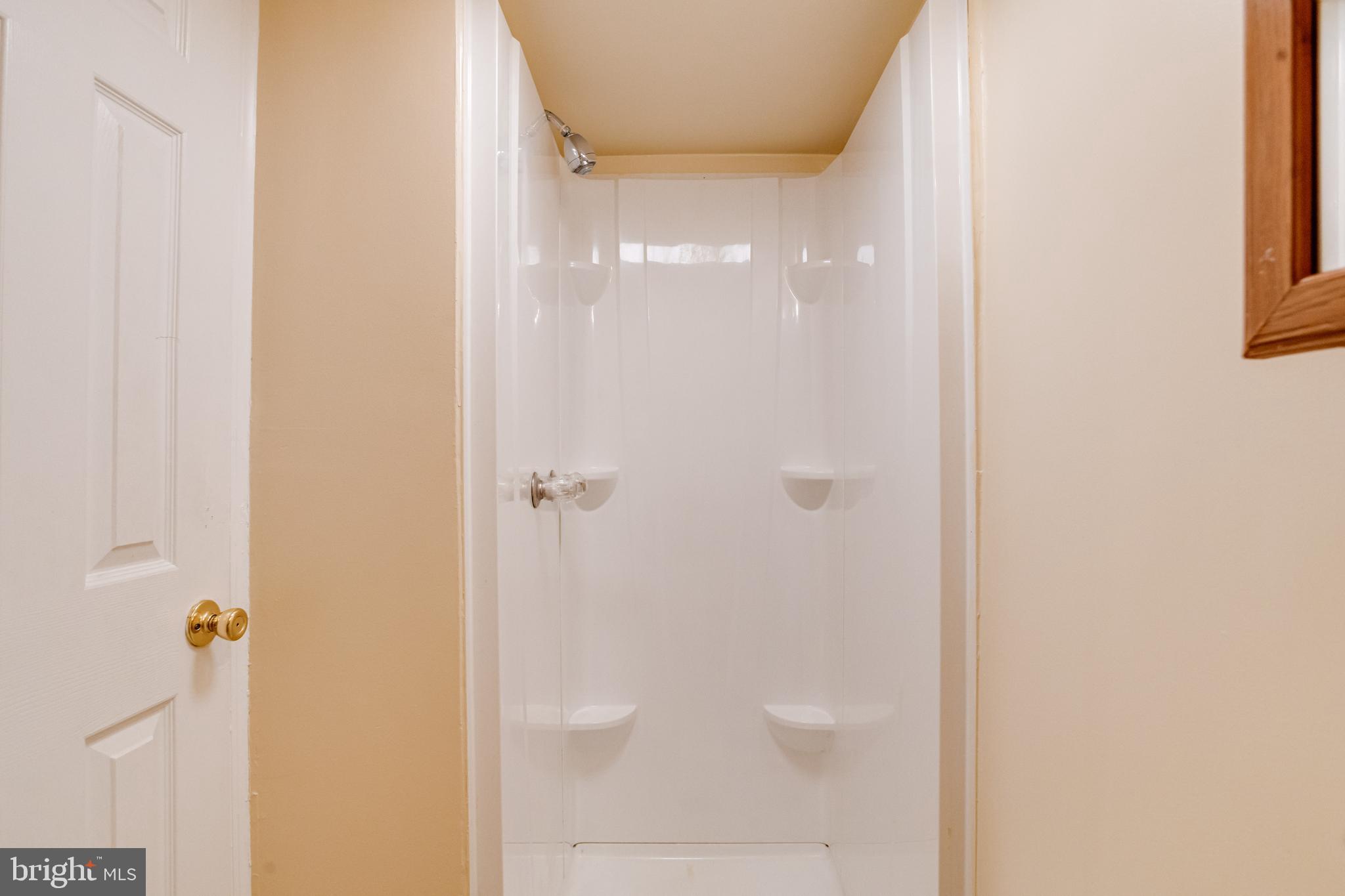 WEST EDMONDALE - Residential Lease