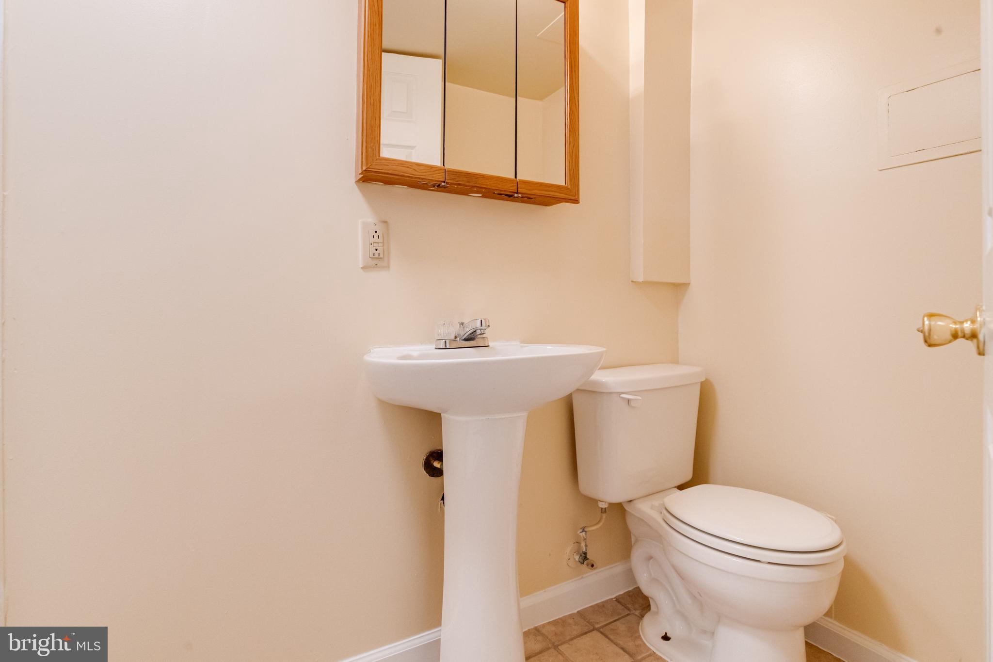 WEST EDMONDALE - Residential Lease