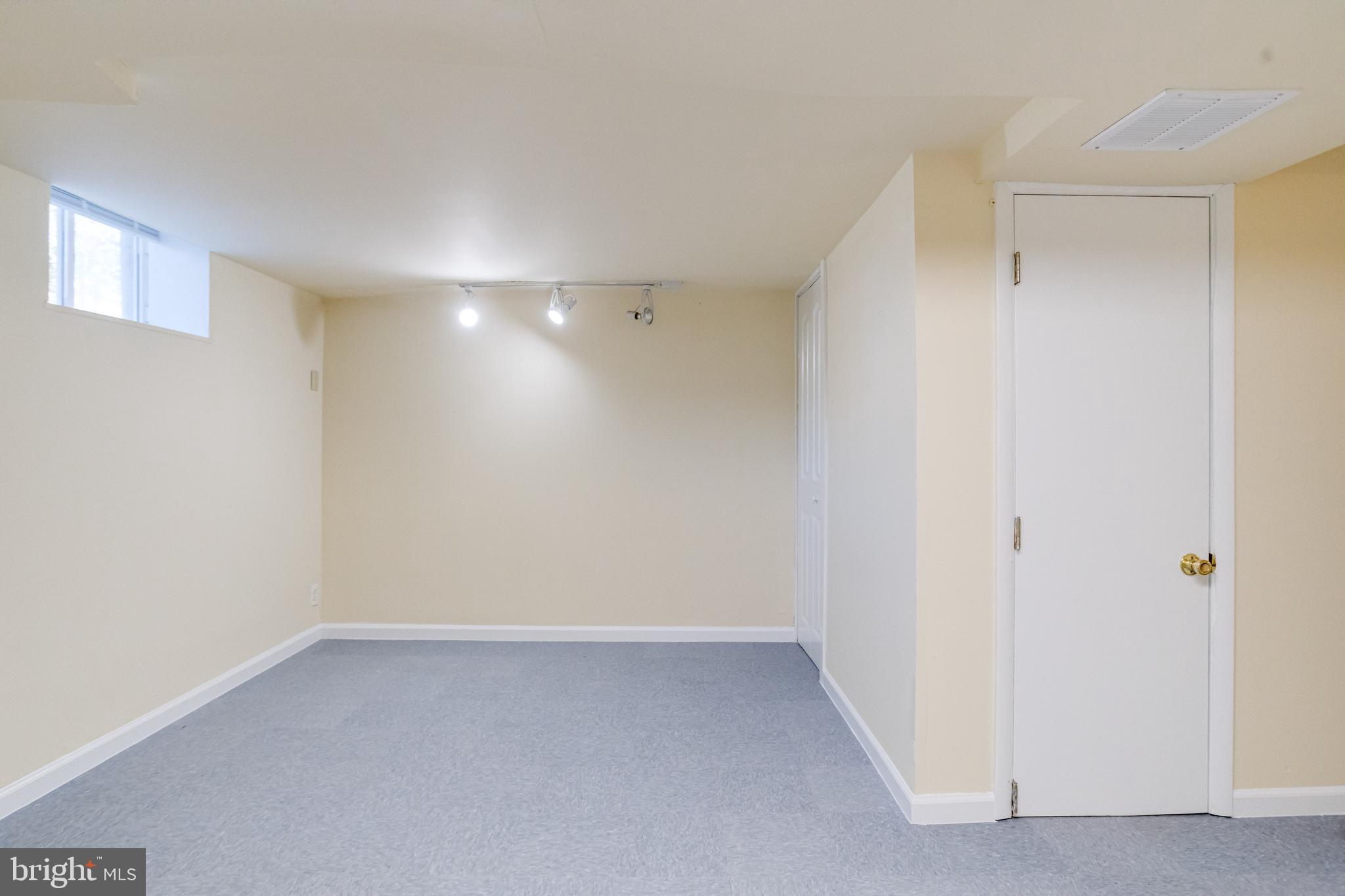 WEST EDMONDALE - Residential Lease