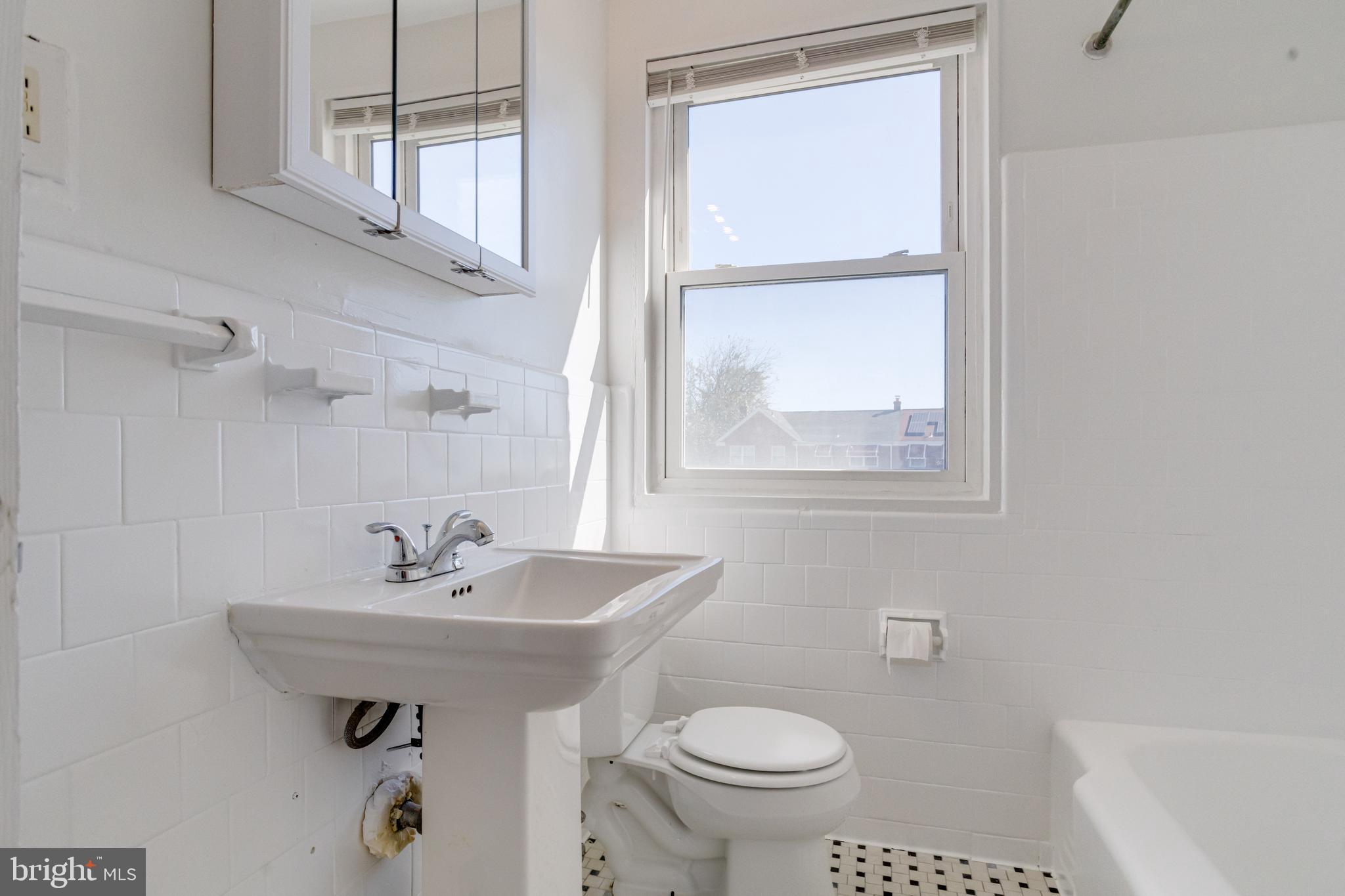 WEST EDMONDALE - Residential Lease